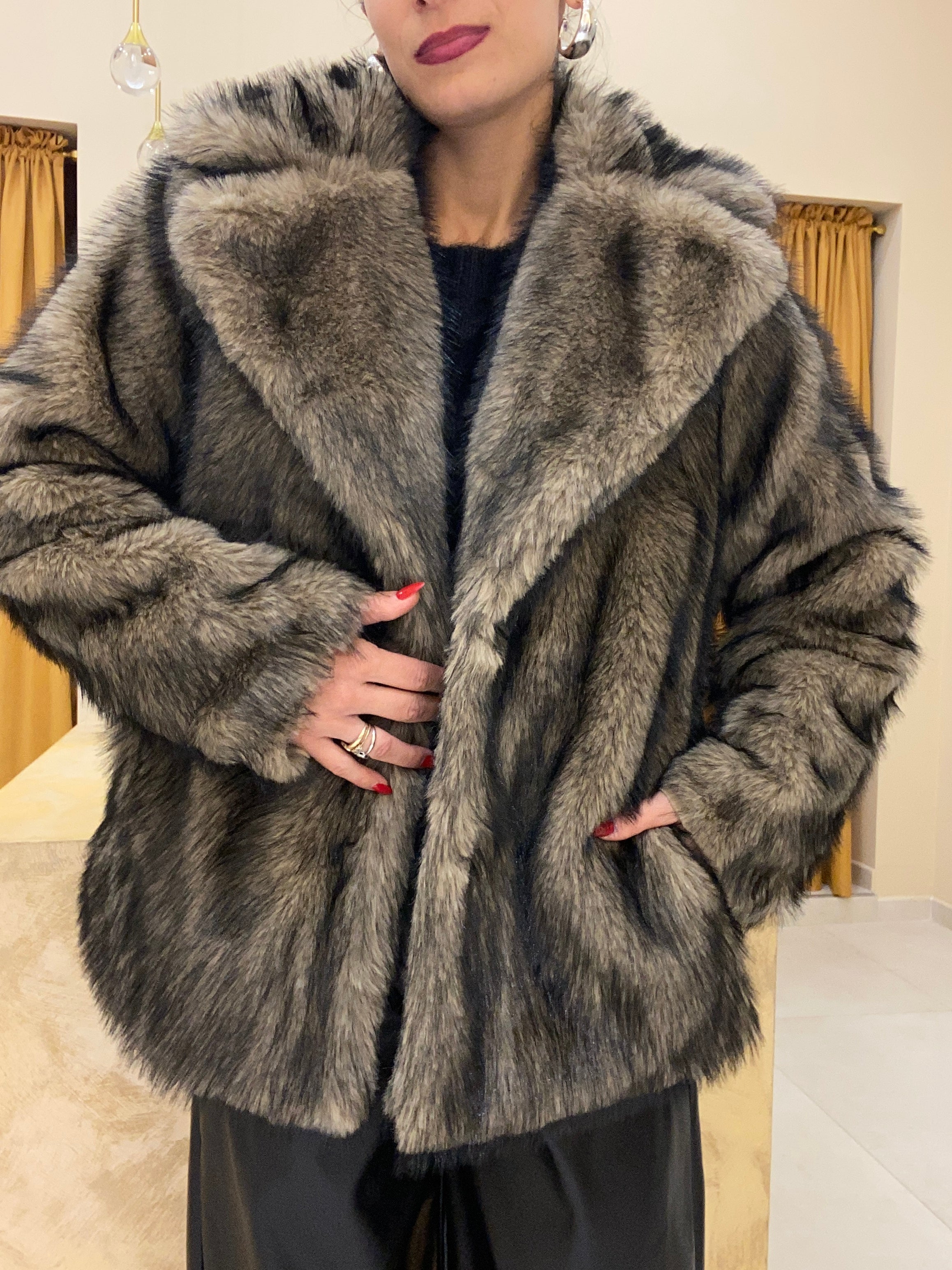 Eco pelliccia BEIGE&NERO donna delle nevi