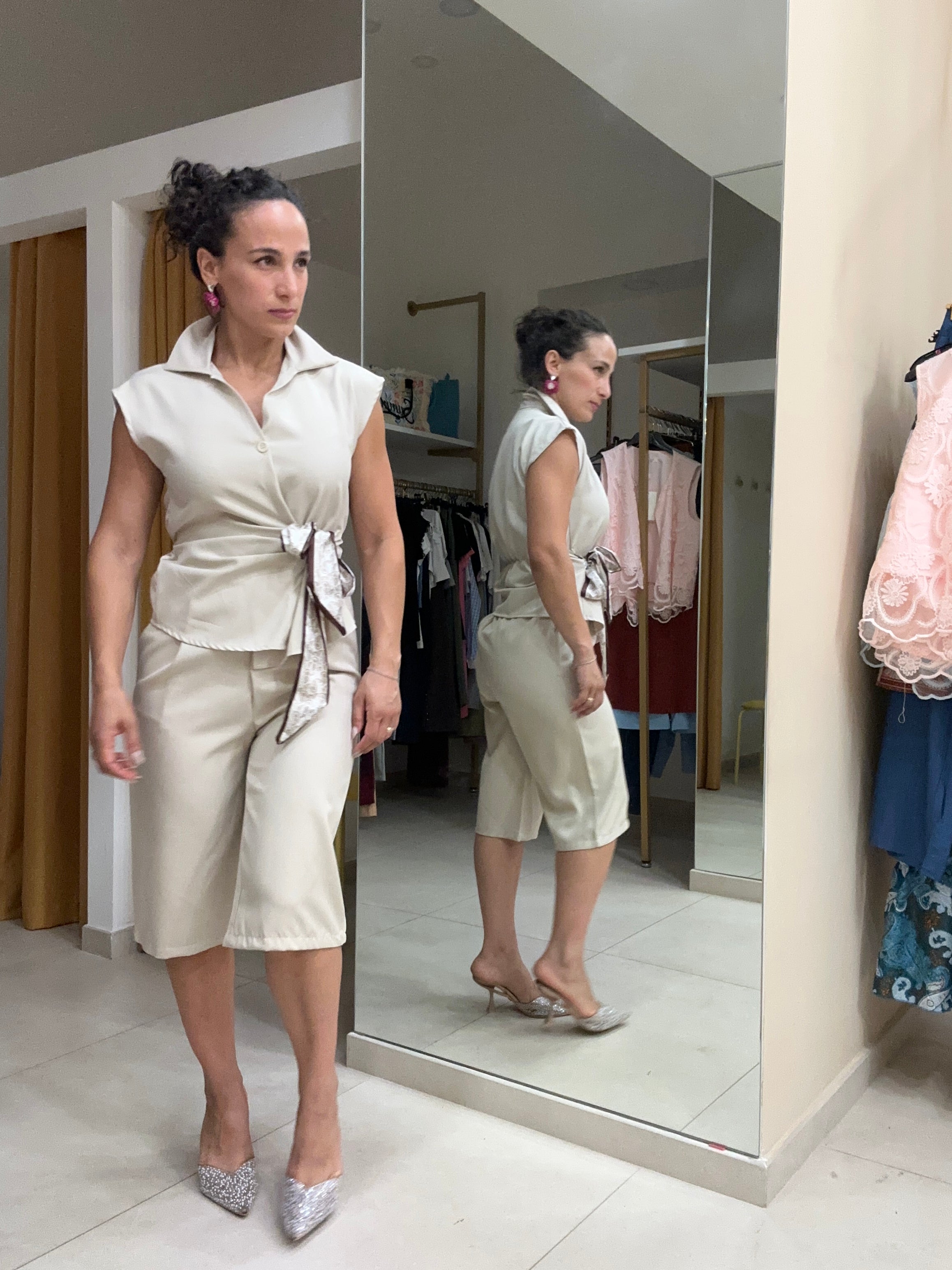 Coordinato chic camicia fiocco beige