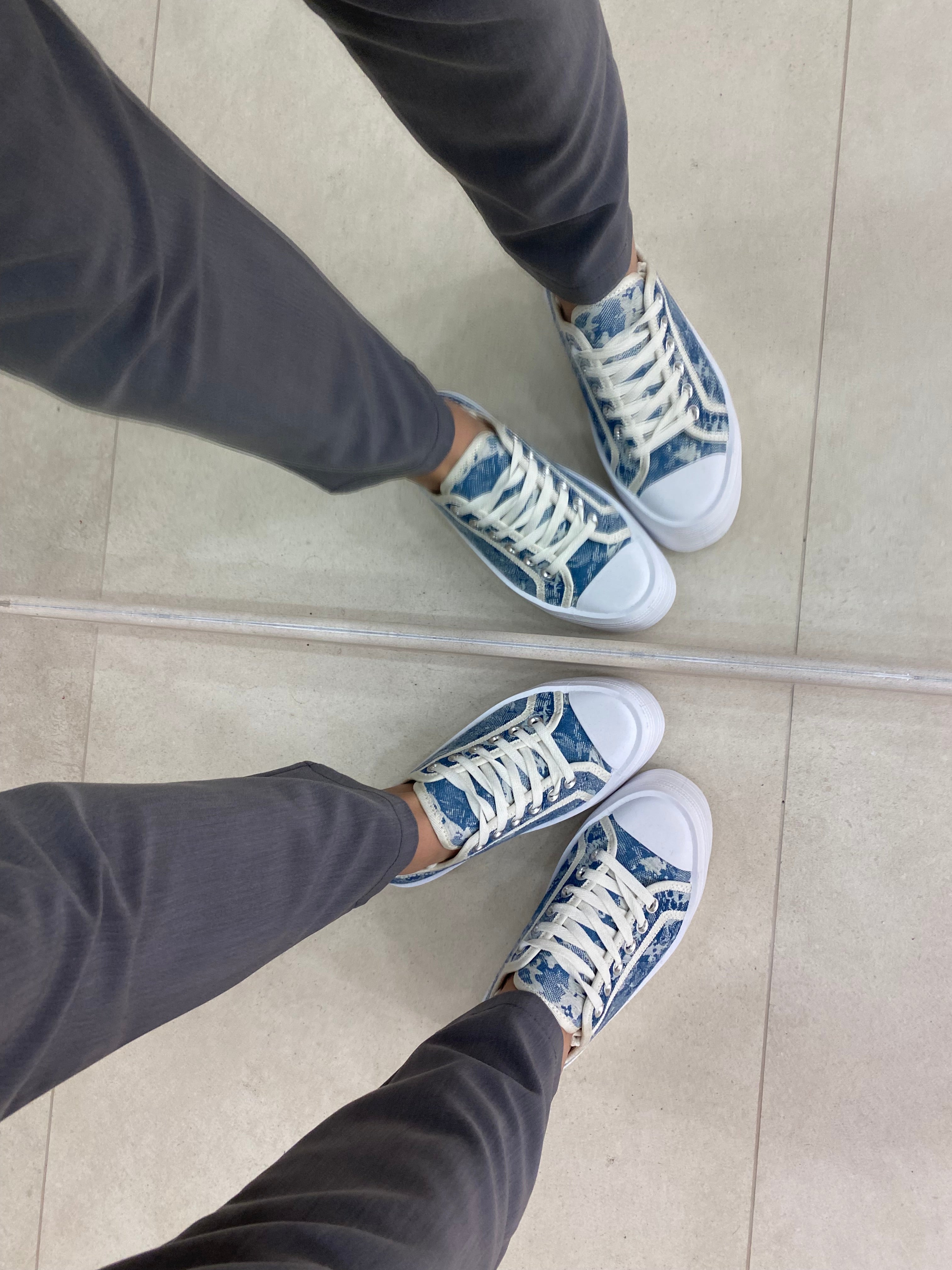 Sneakers mod converse jeans