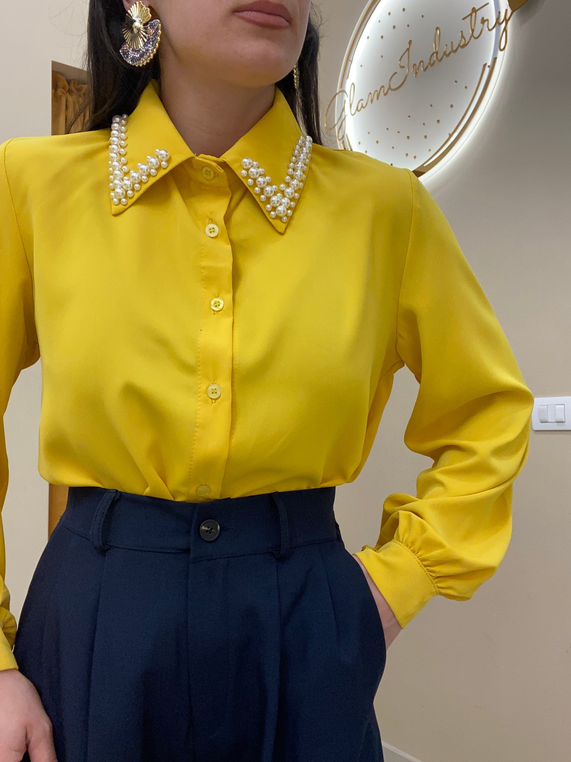 Camicia collo perle gialla