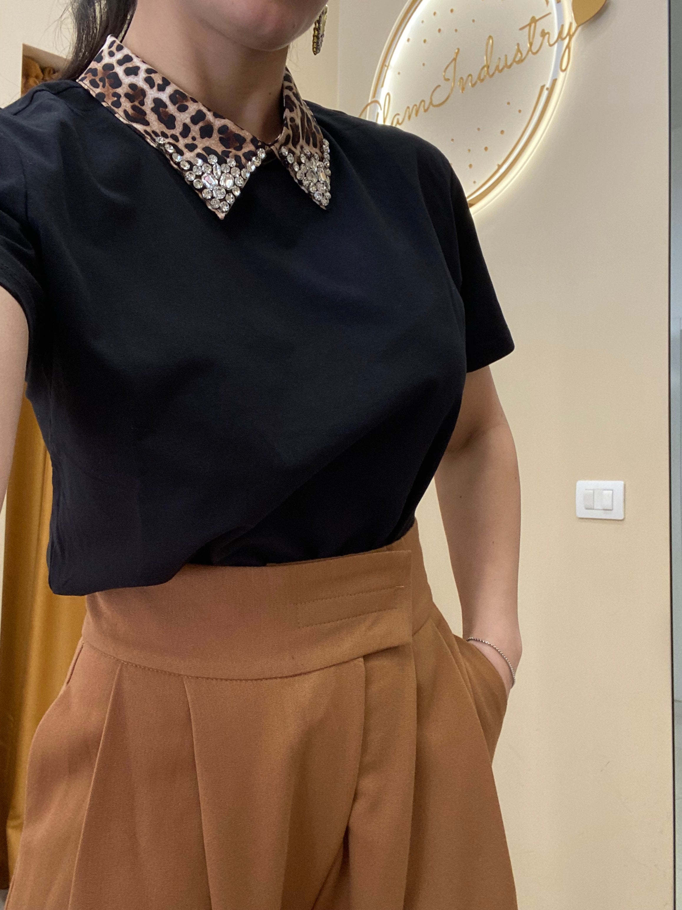 T-shirt colletto leo