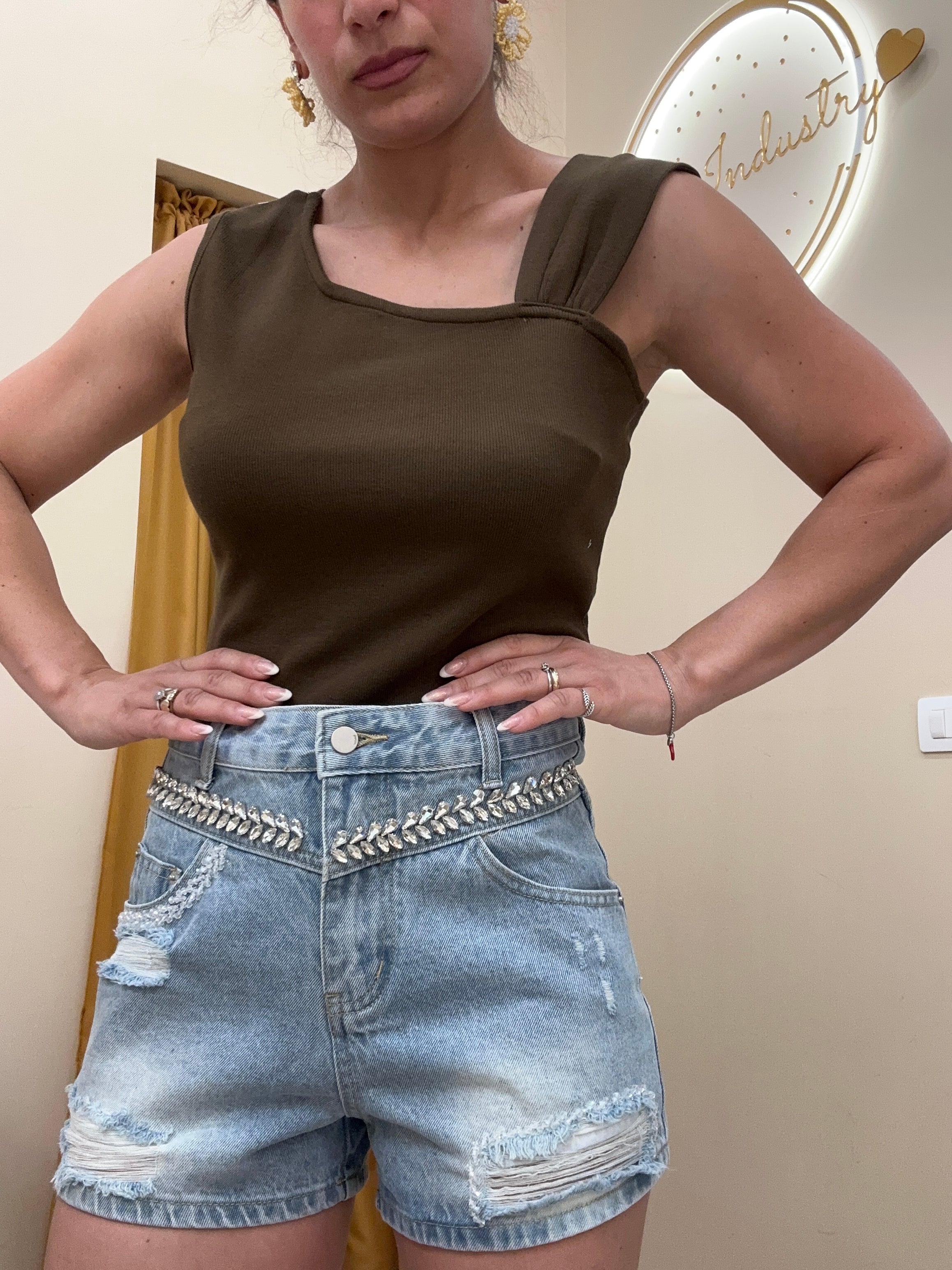Short preziosa