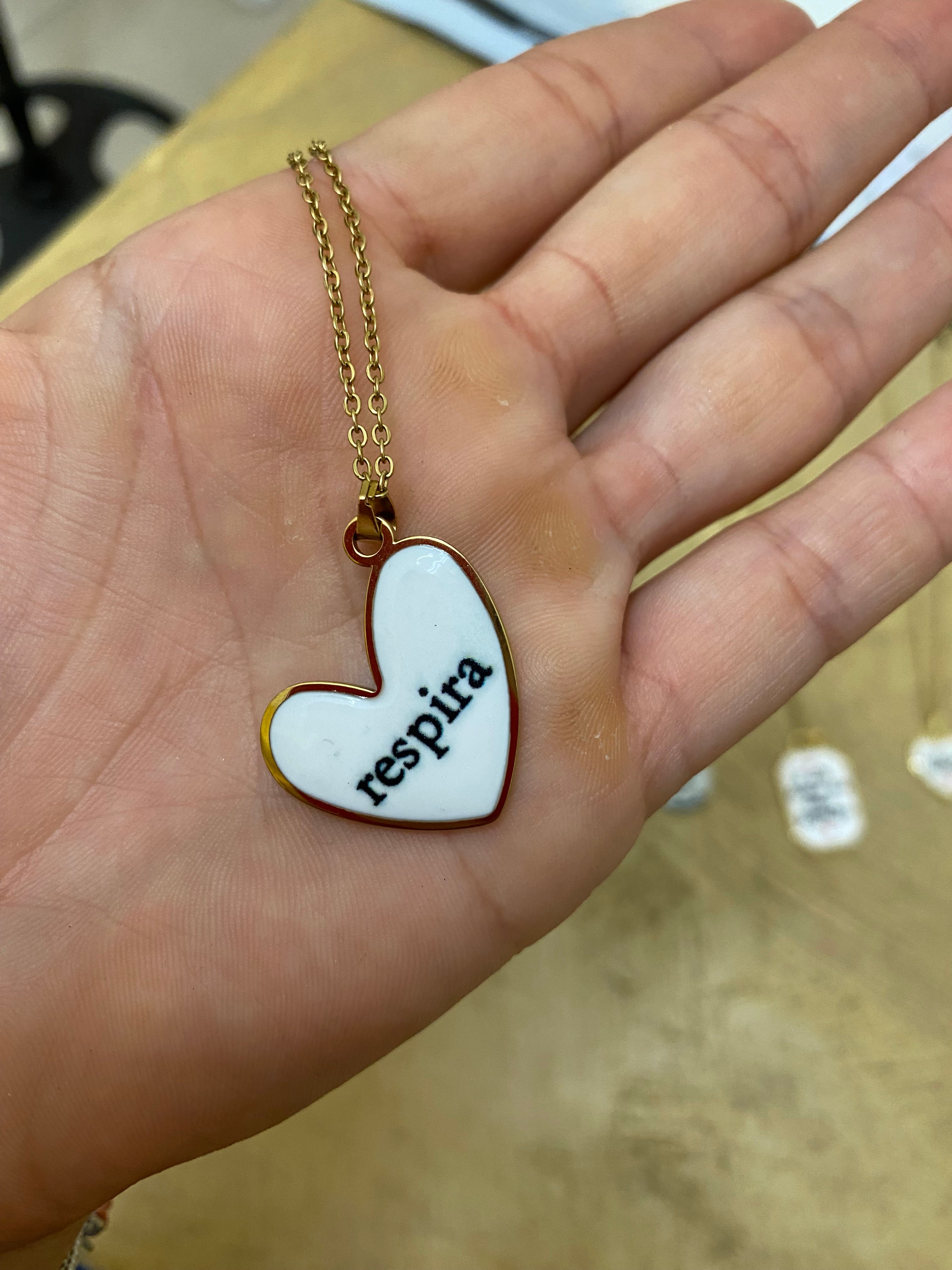 Collana respira