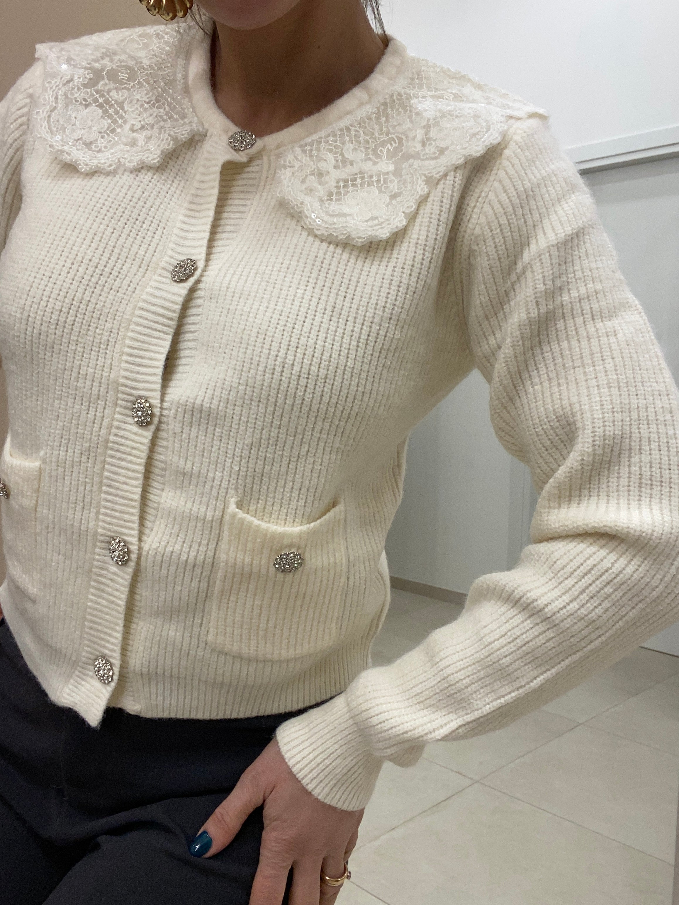 Cardigan colletto e bottoni