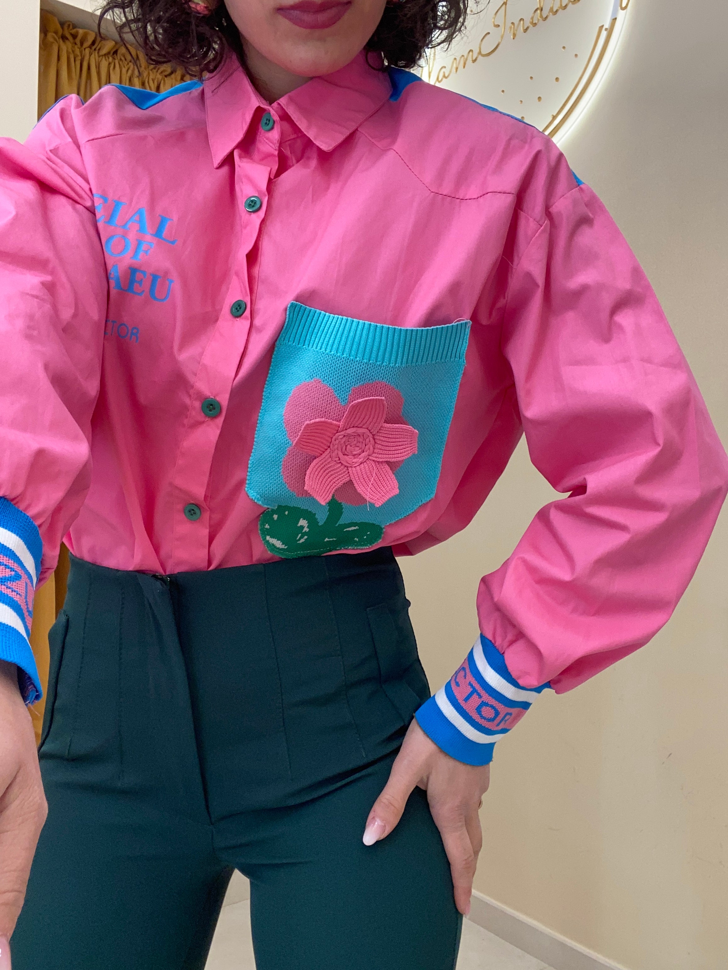 Camicia tasca con fiore FUXIA
