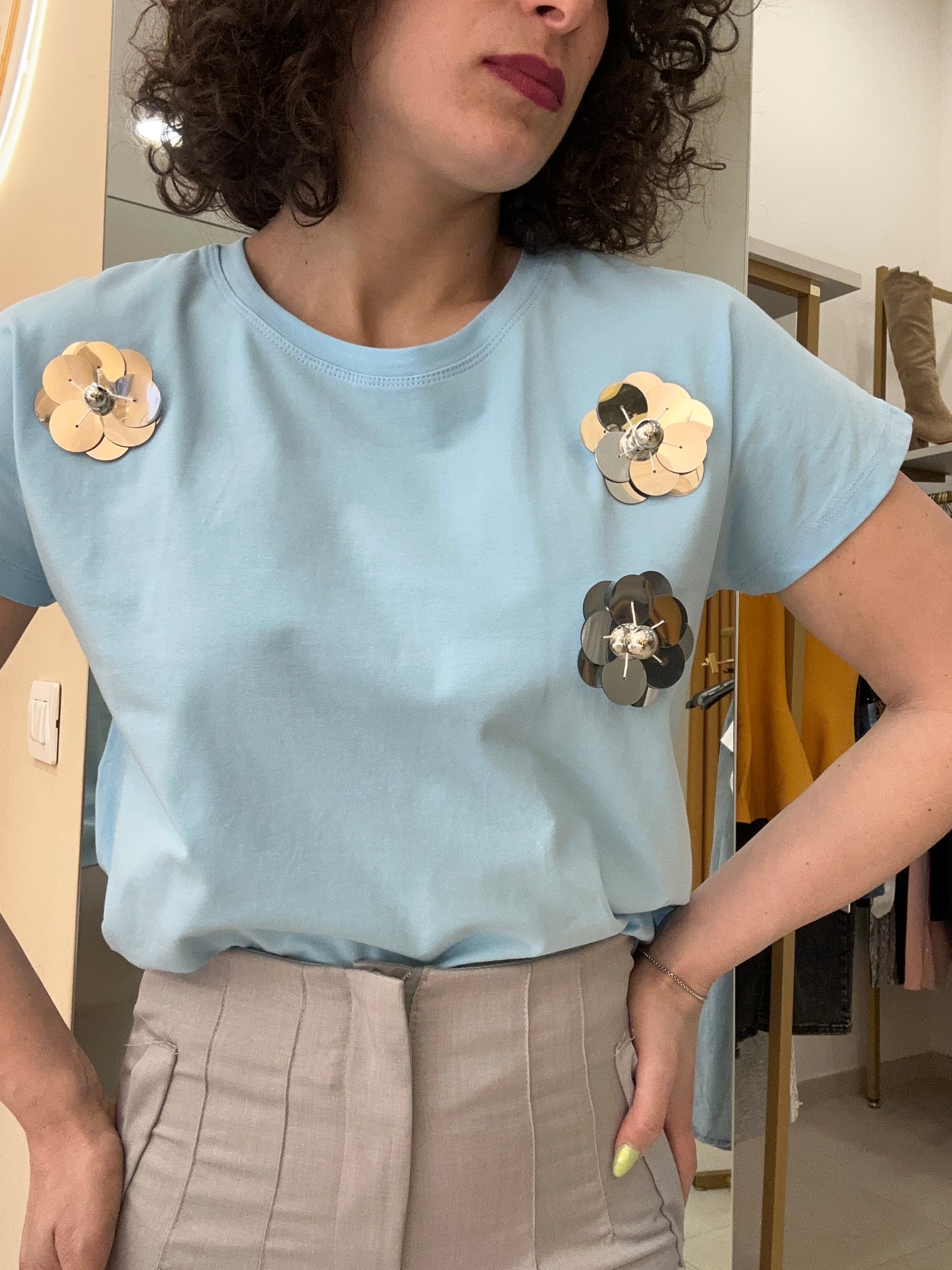 T-shirt fiori tre argento