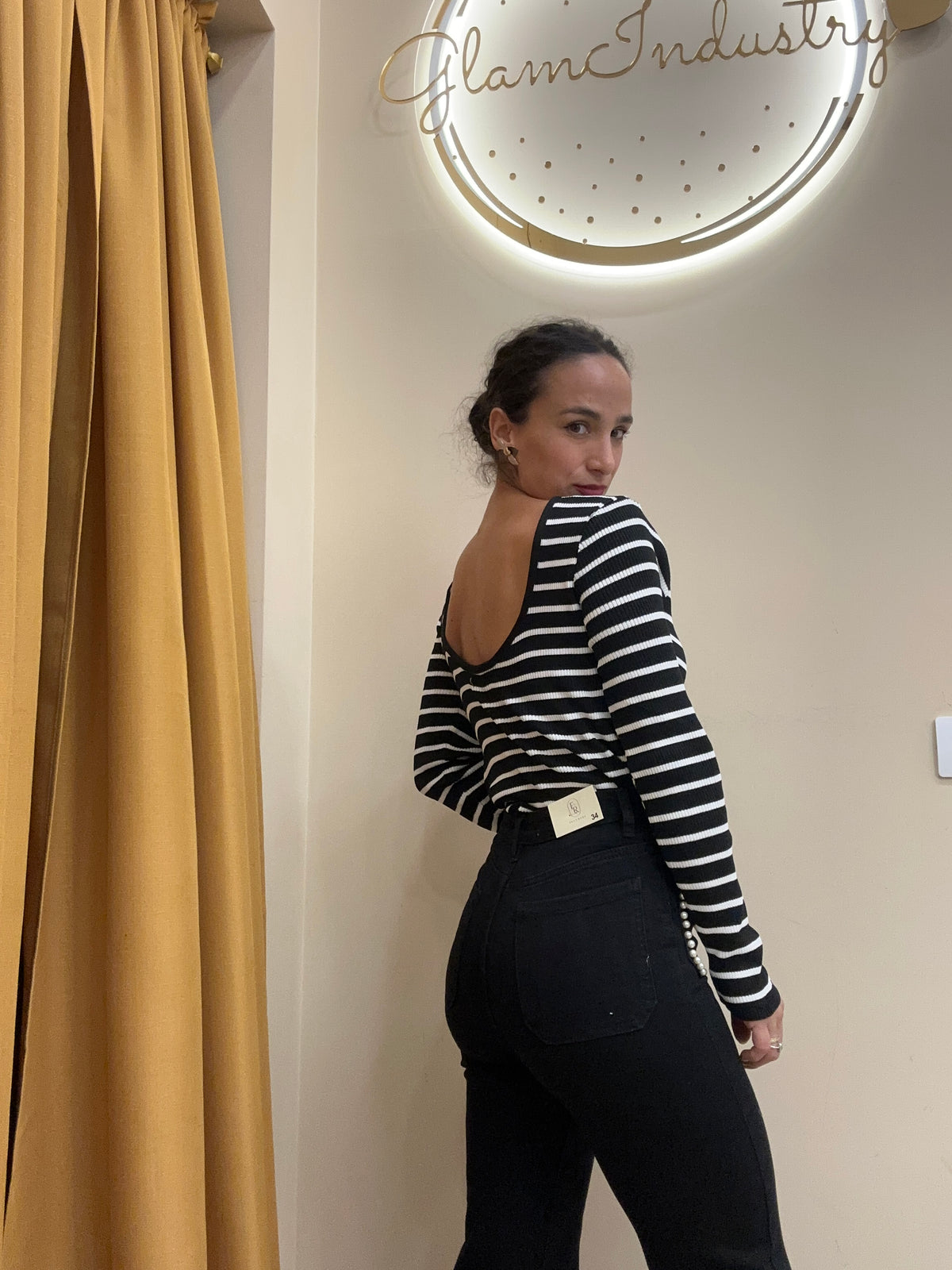 Maglia scollatura posteriore