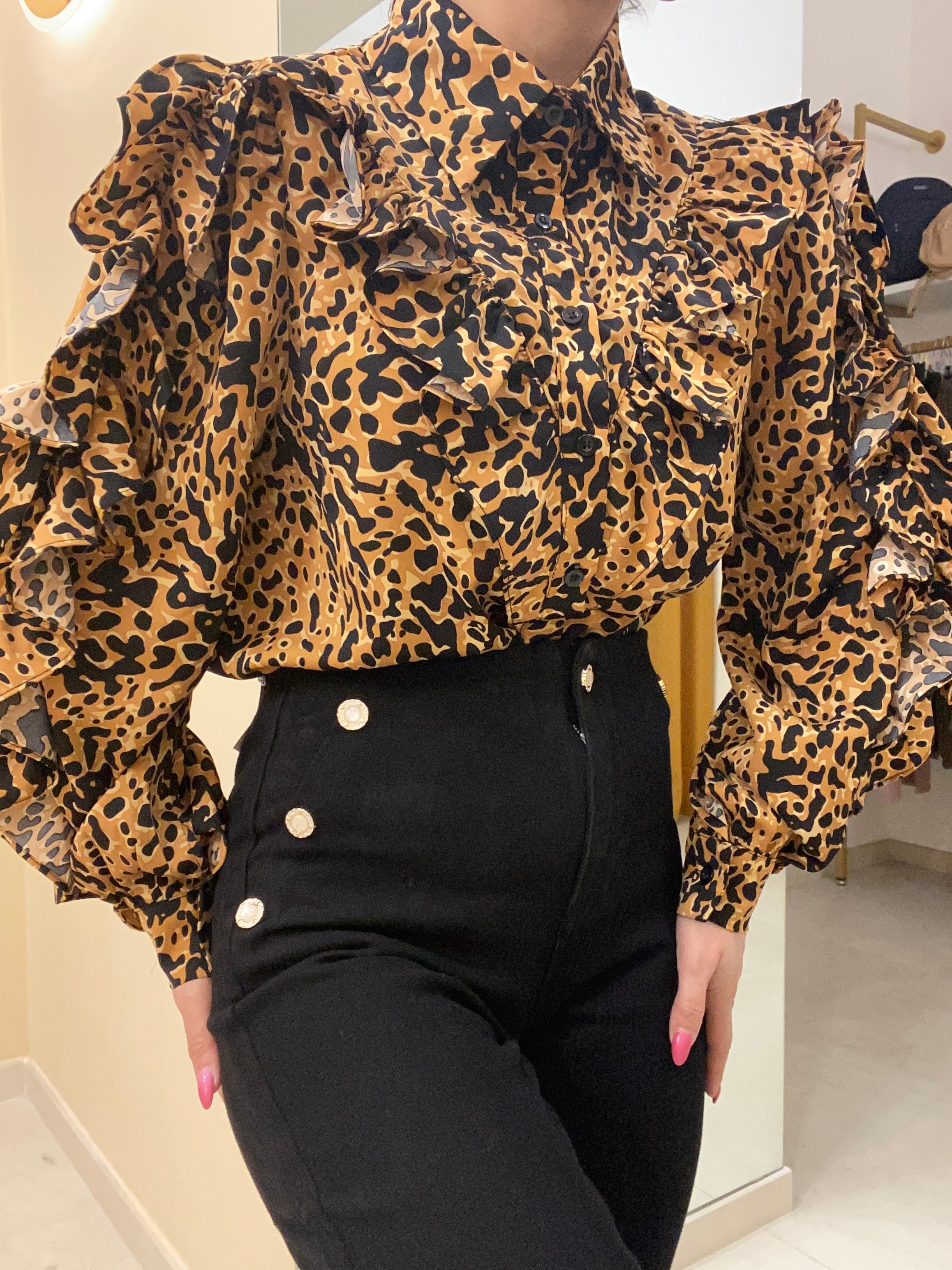 Pantalone elastico con bottoni