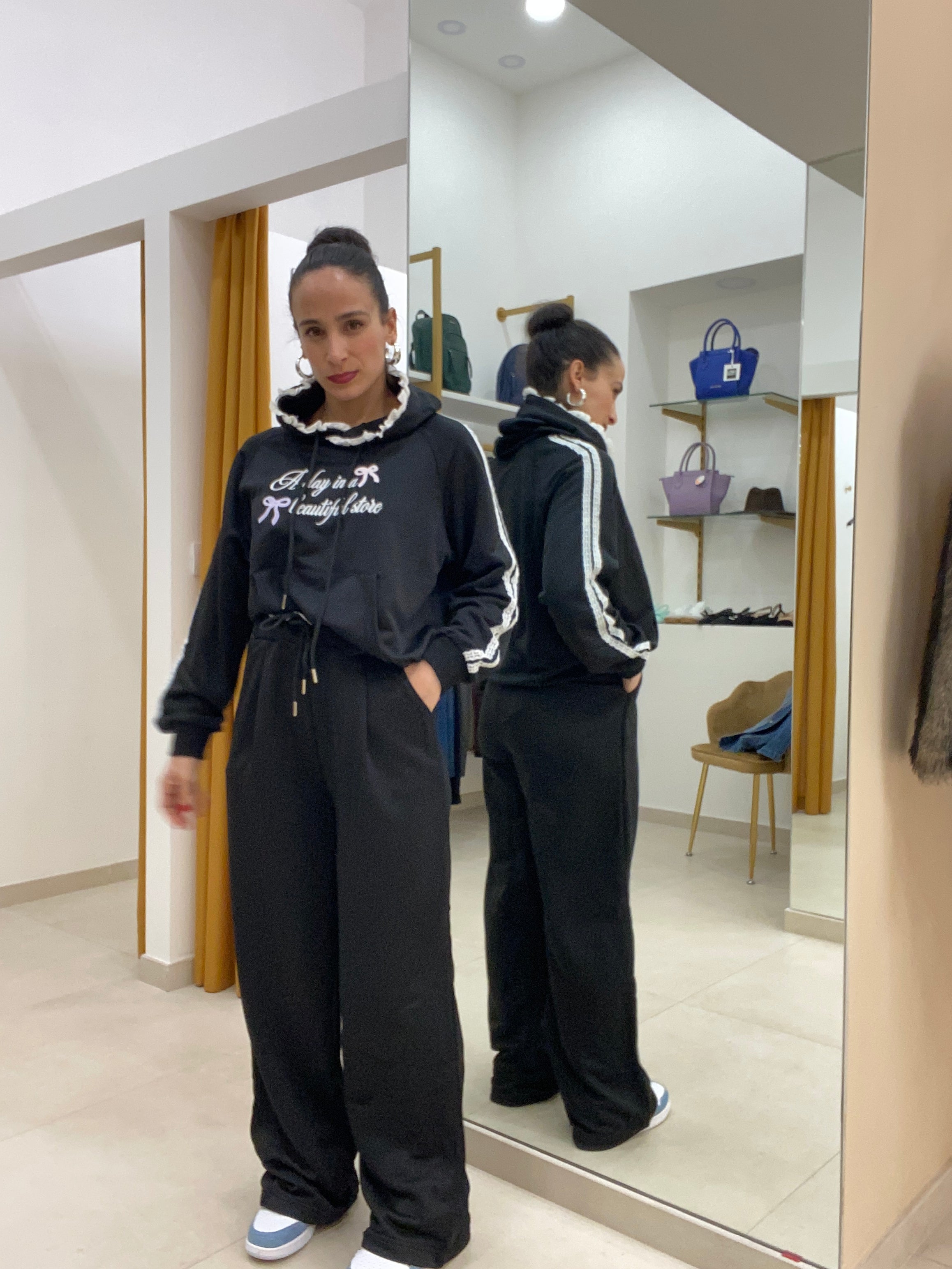 Tuta cappuccio merletto