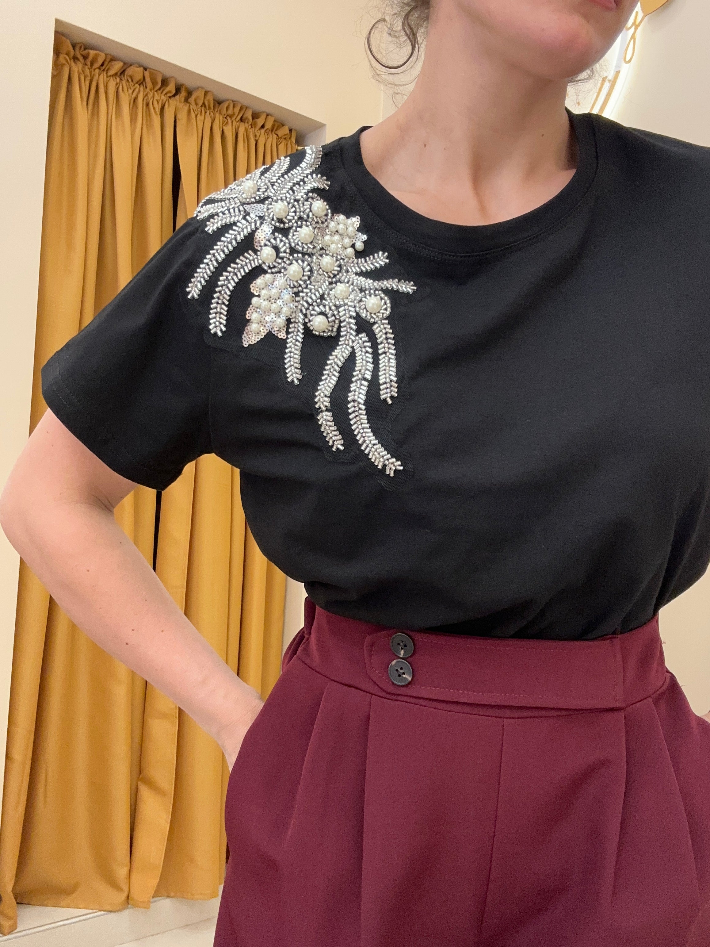 T-shirt mono applicazione