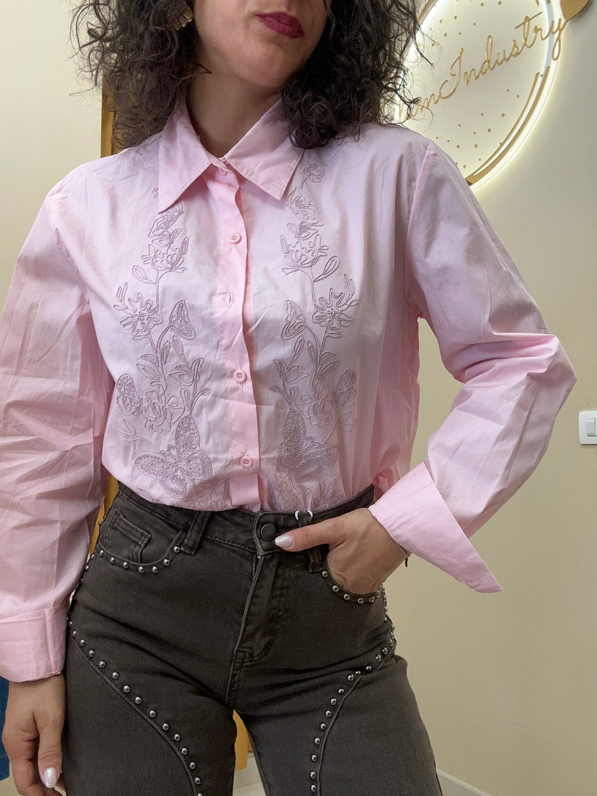 Maxi camicia con fiori ricamati