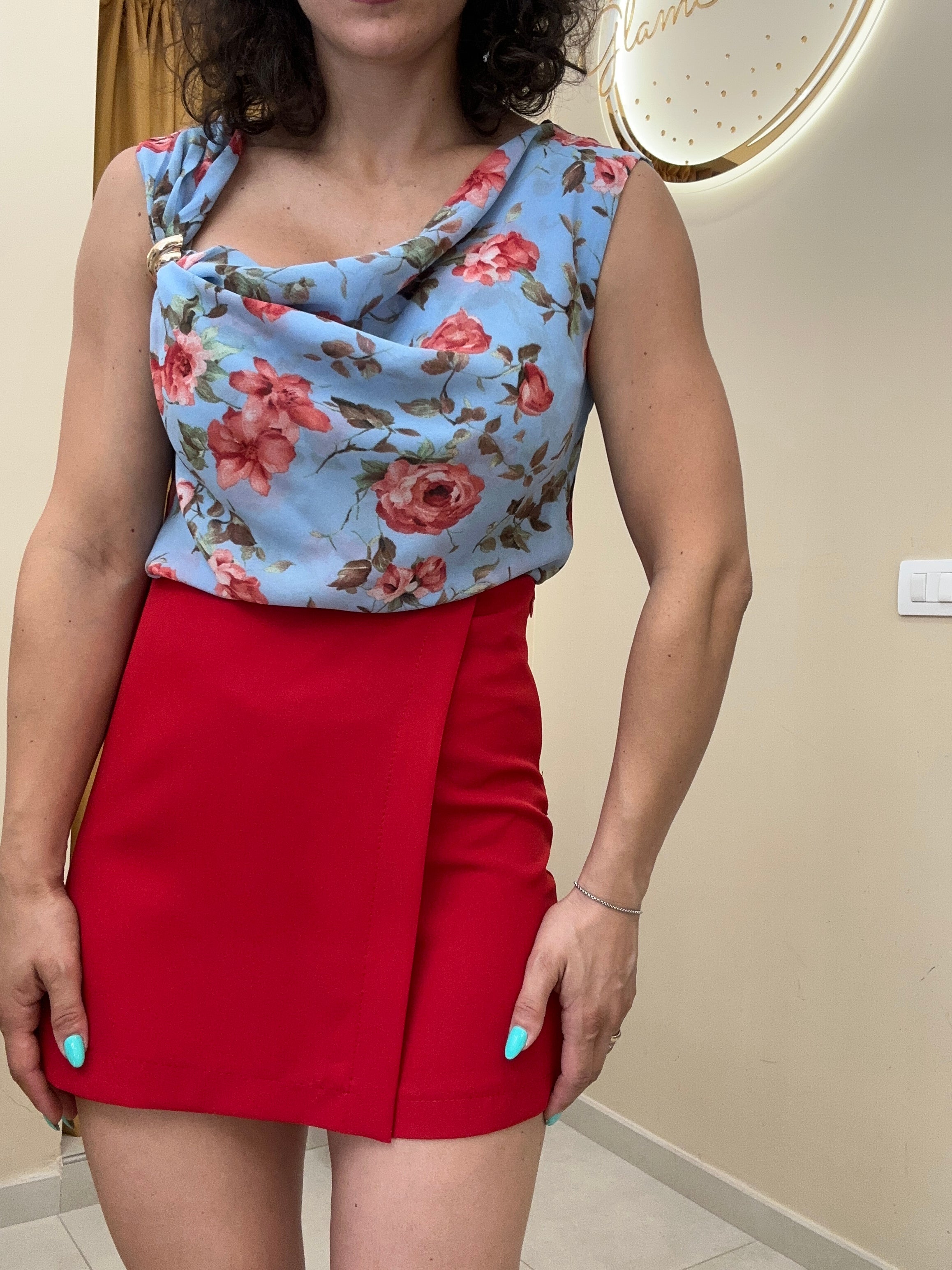 Short red