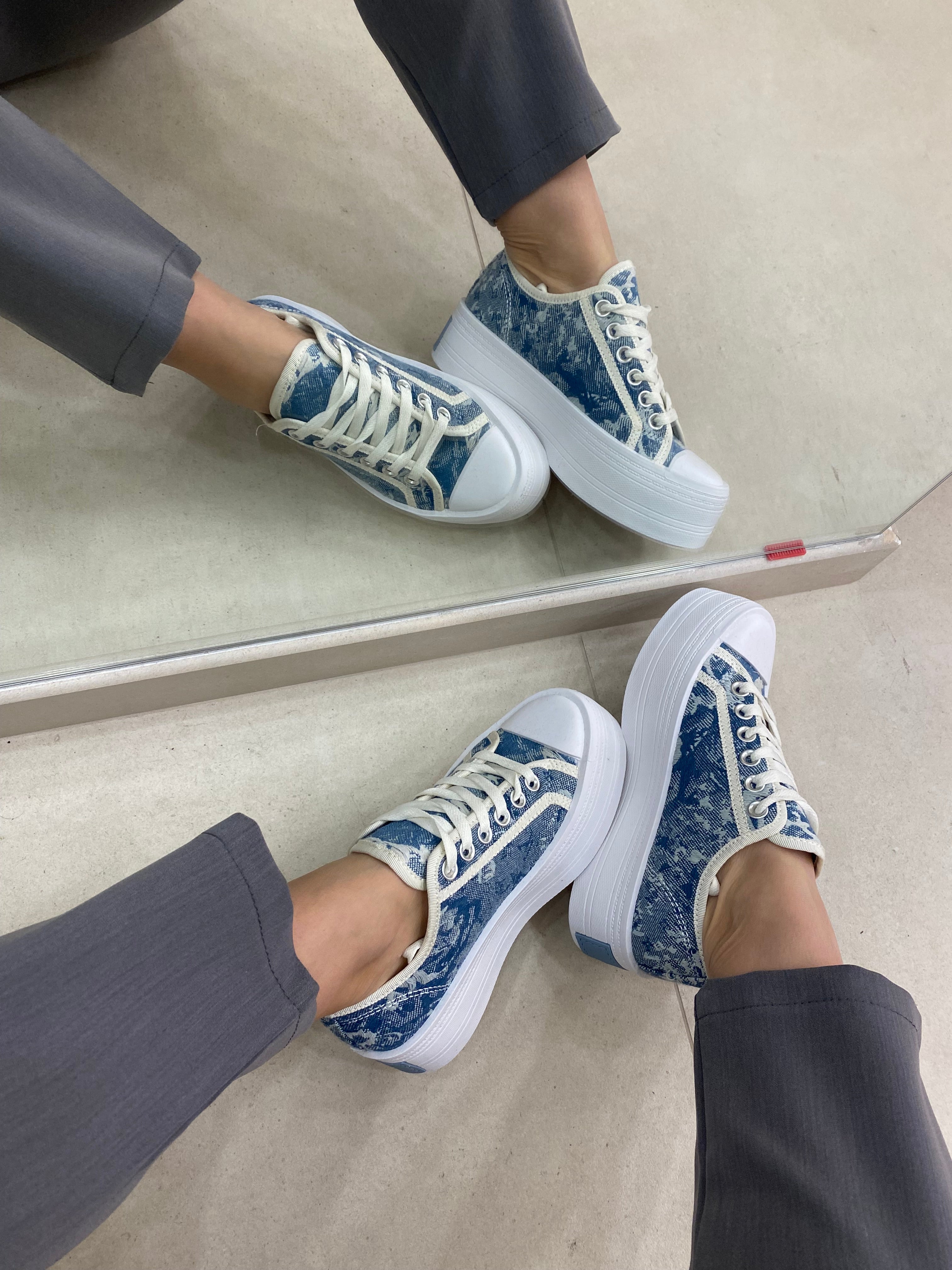 Sneakers mod converse jeans