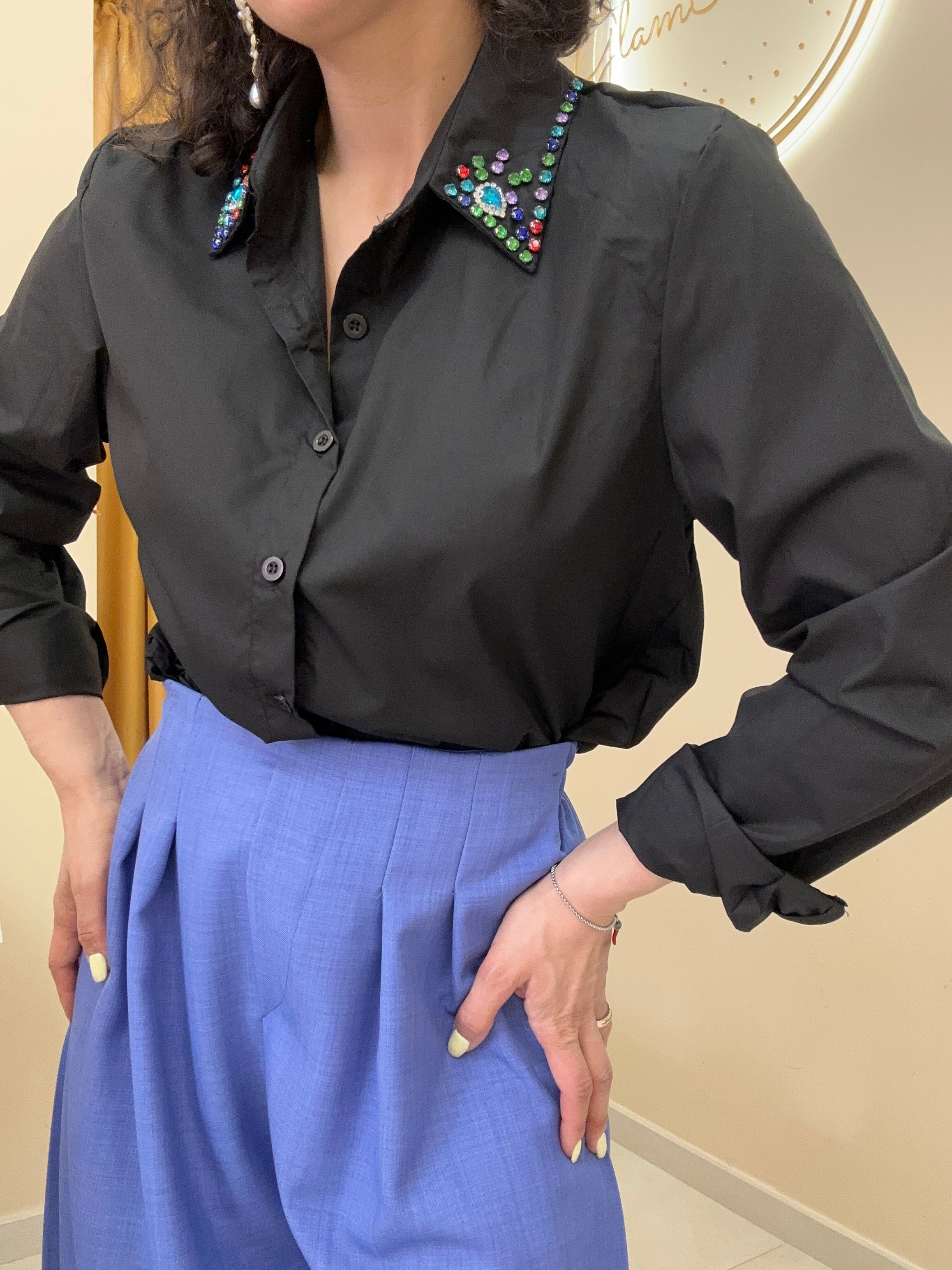 Camicia applicazioni sul colletto