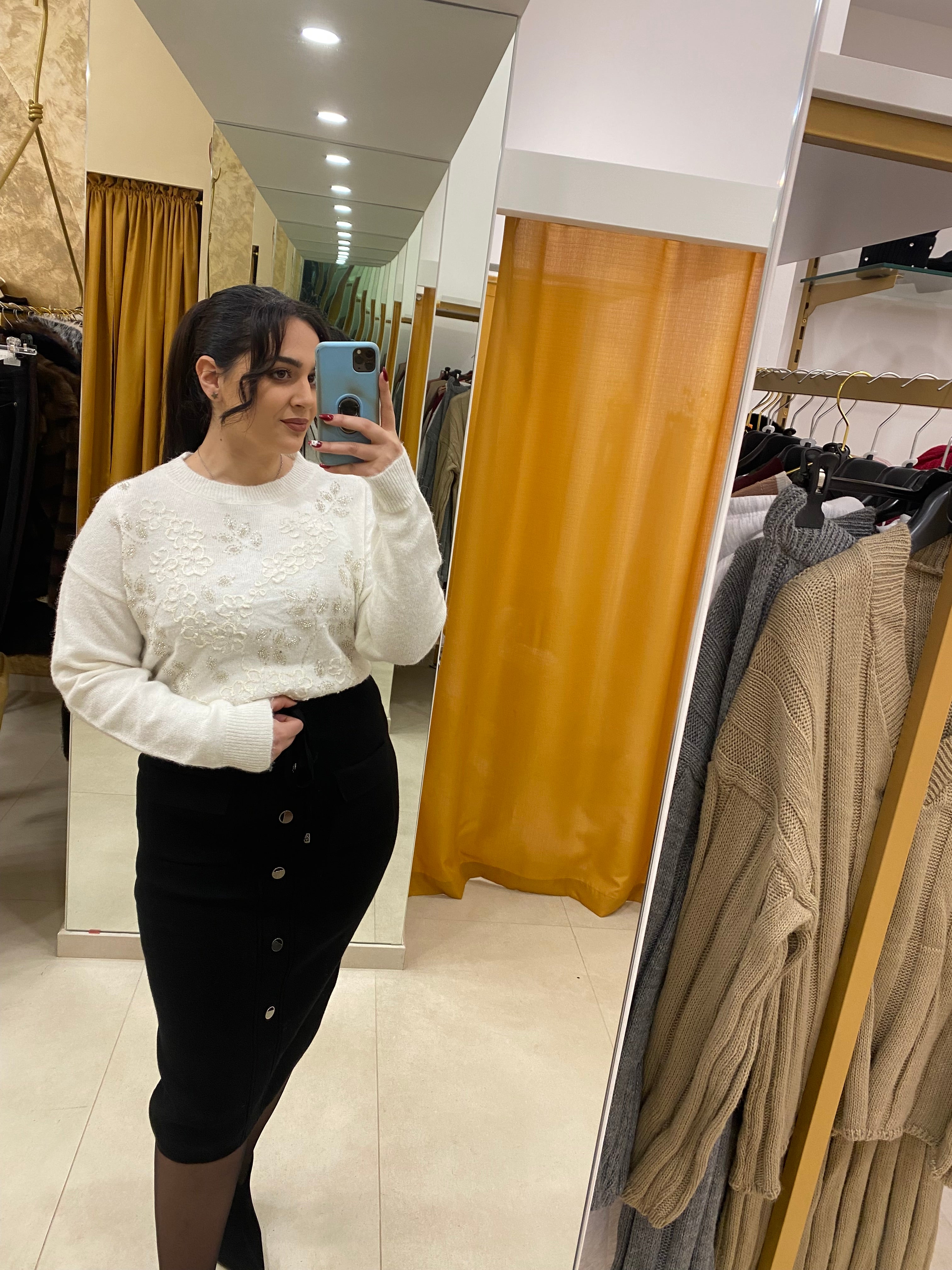 Maglione fiori e pietre