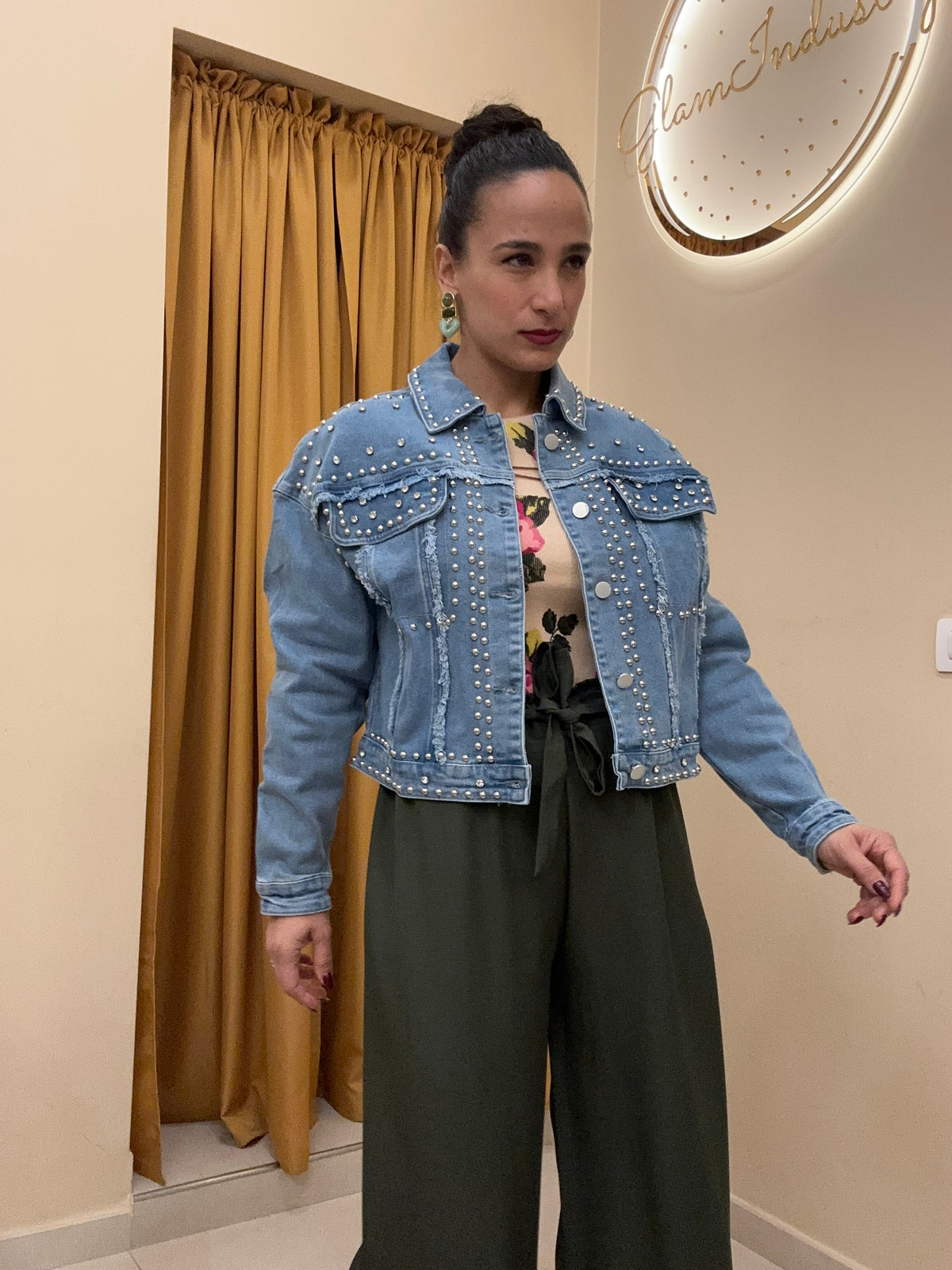 Giacca in jeans borchie