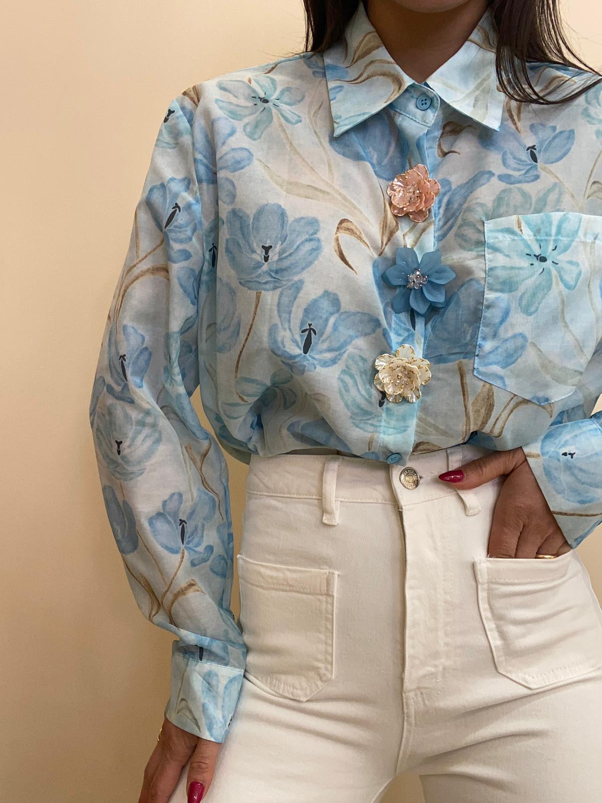 Camicia bottone fiore