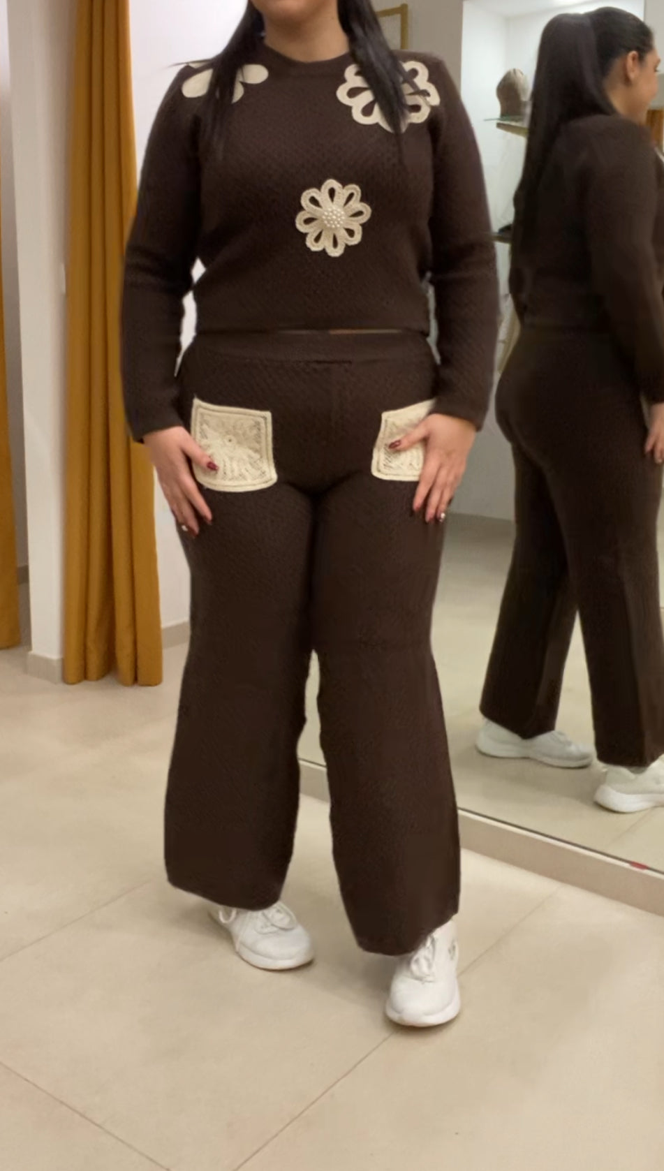 Coordinato tessuto particolare con fiori