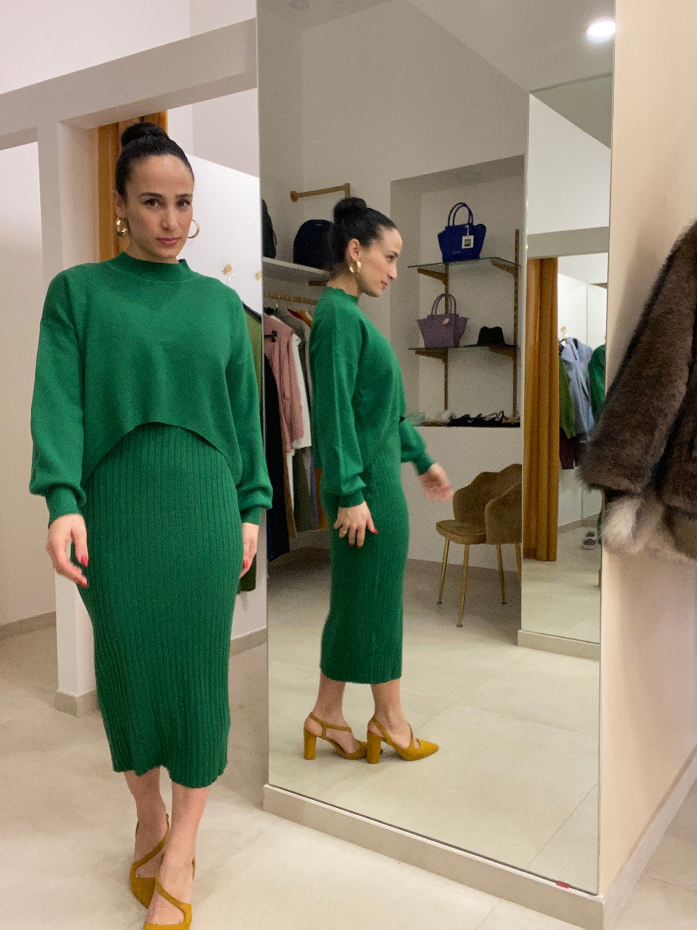 Abito e maglione Wow