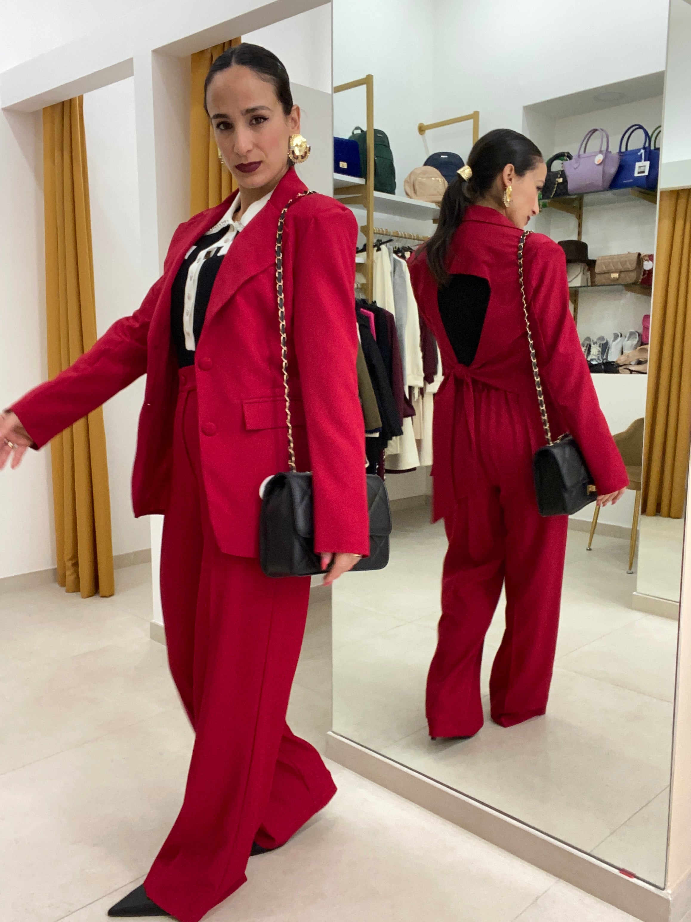 Tailleur scollatura posteriore