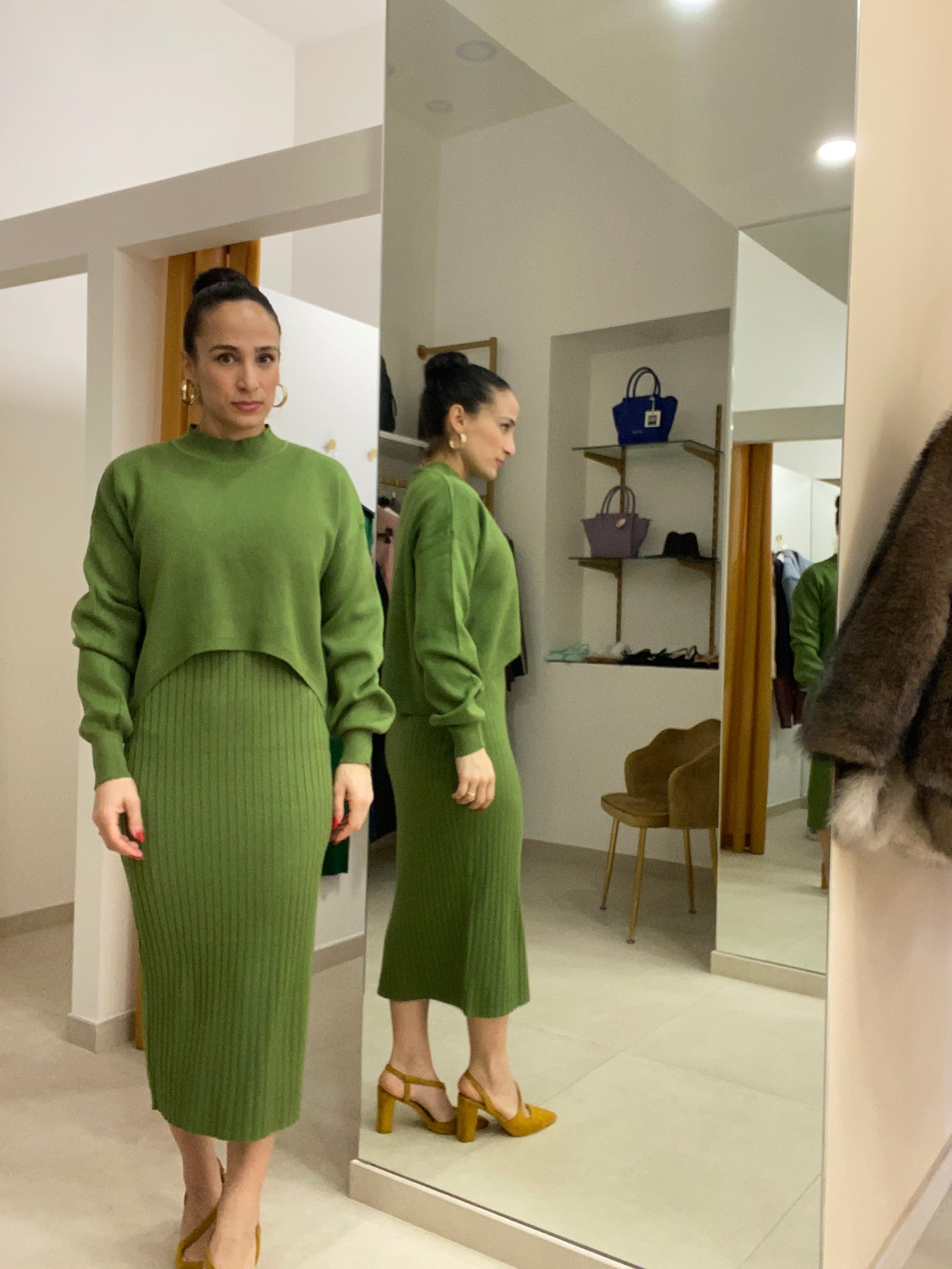 Abito e maglione Wow