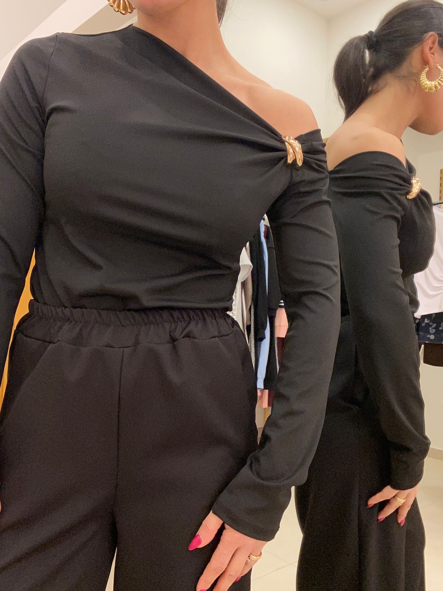 Body spilla oro  nero