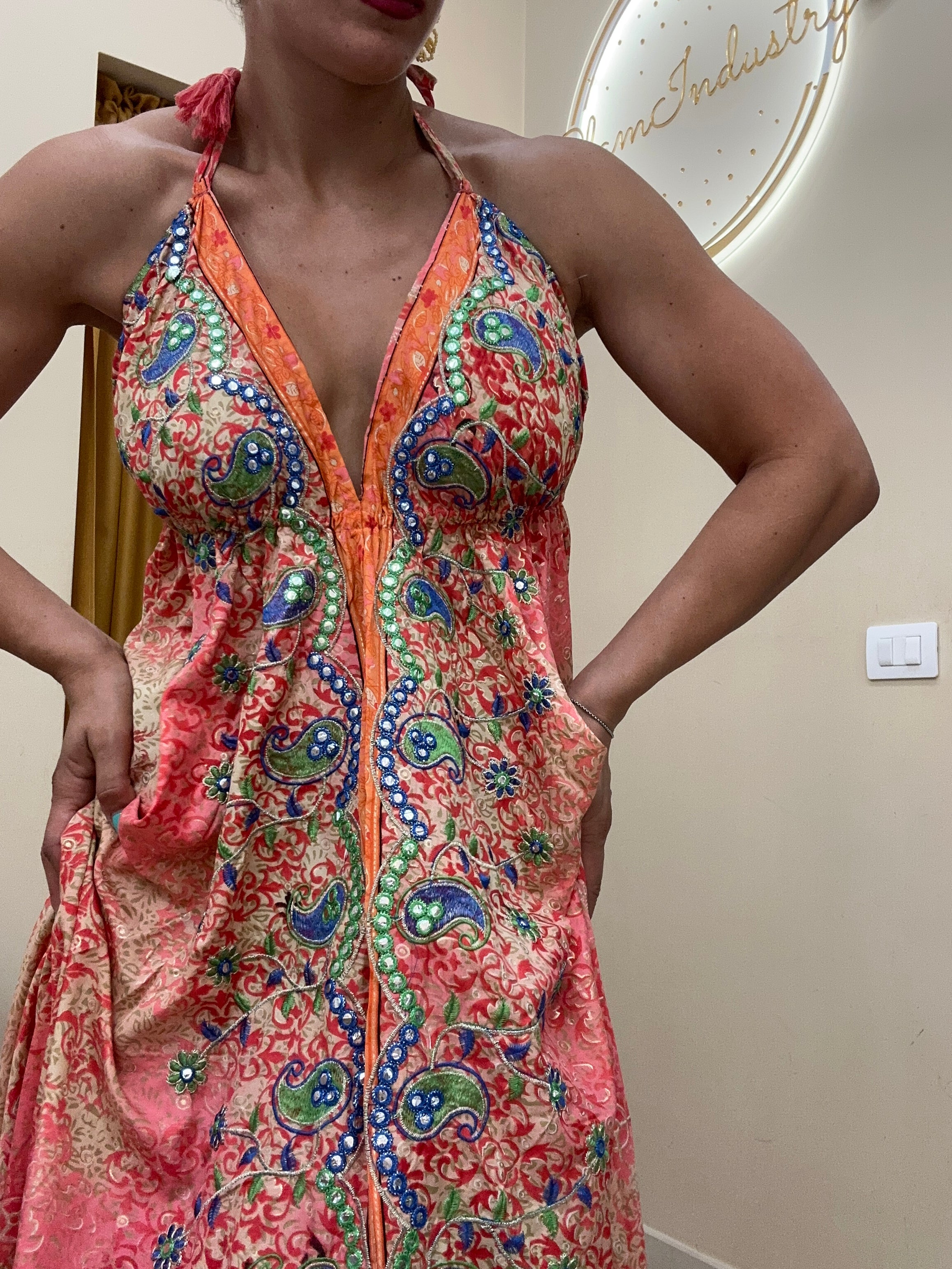 Abito india patch scollatura 1