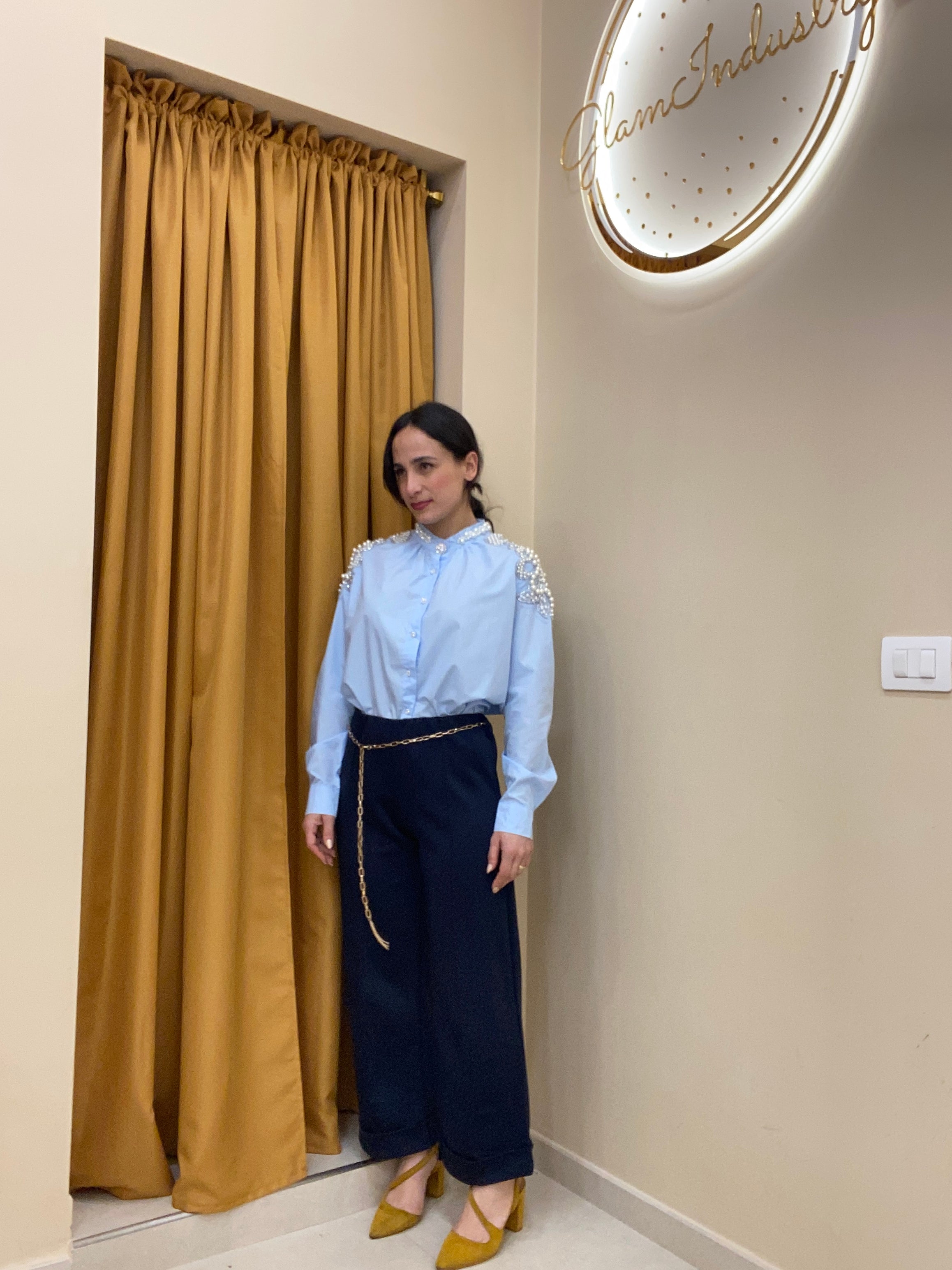 Pantatuta elegante con cintura