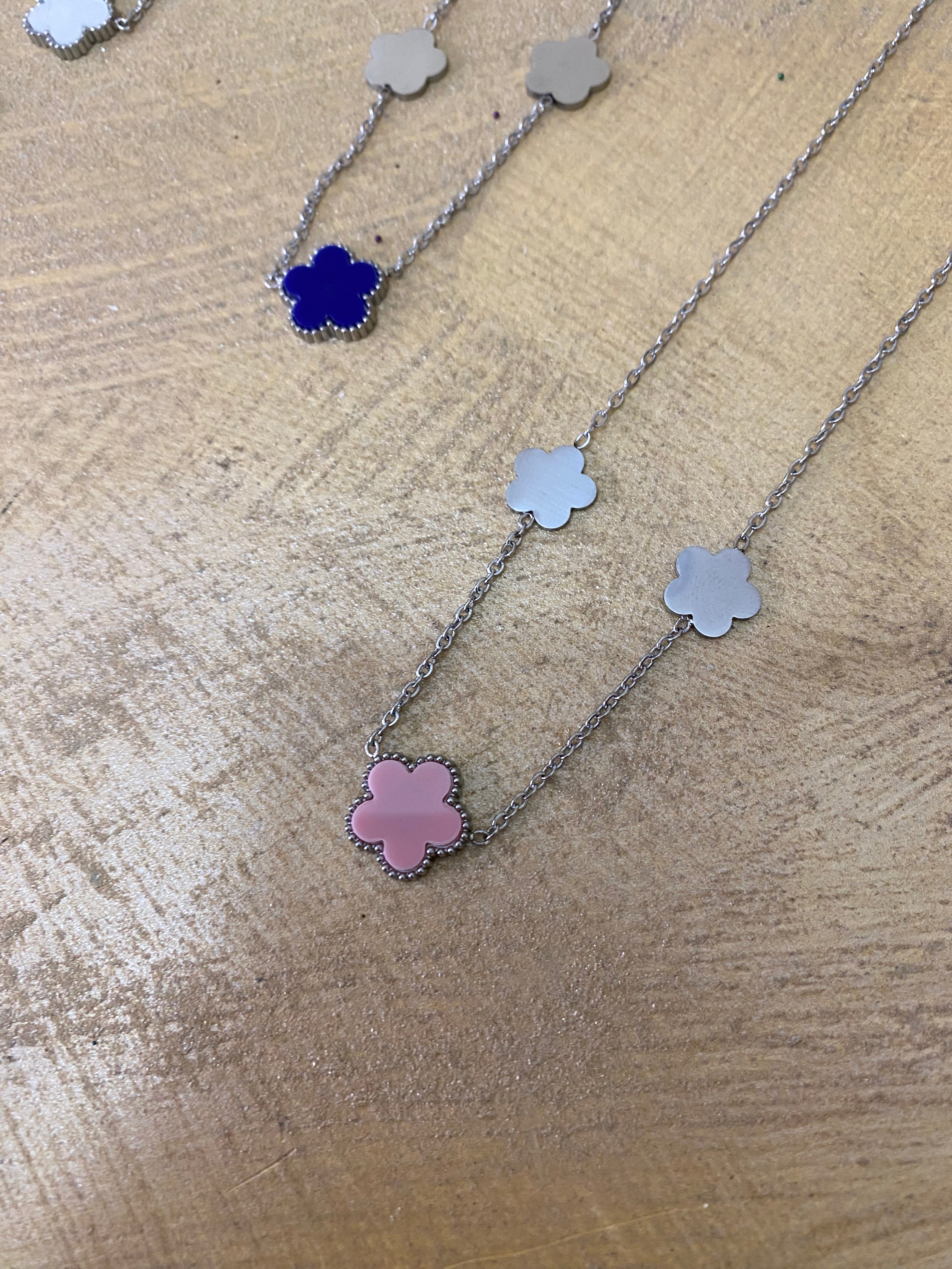 Collana argento con tre fiori