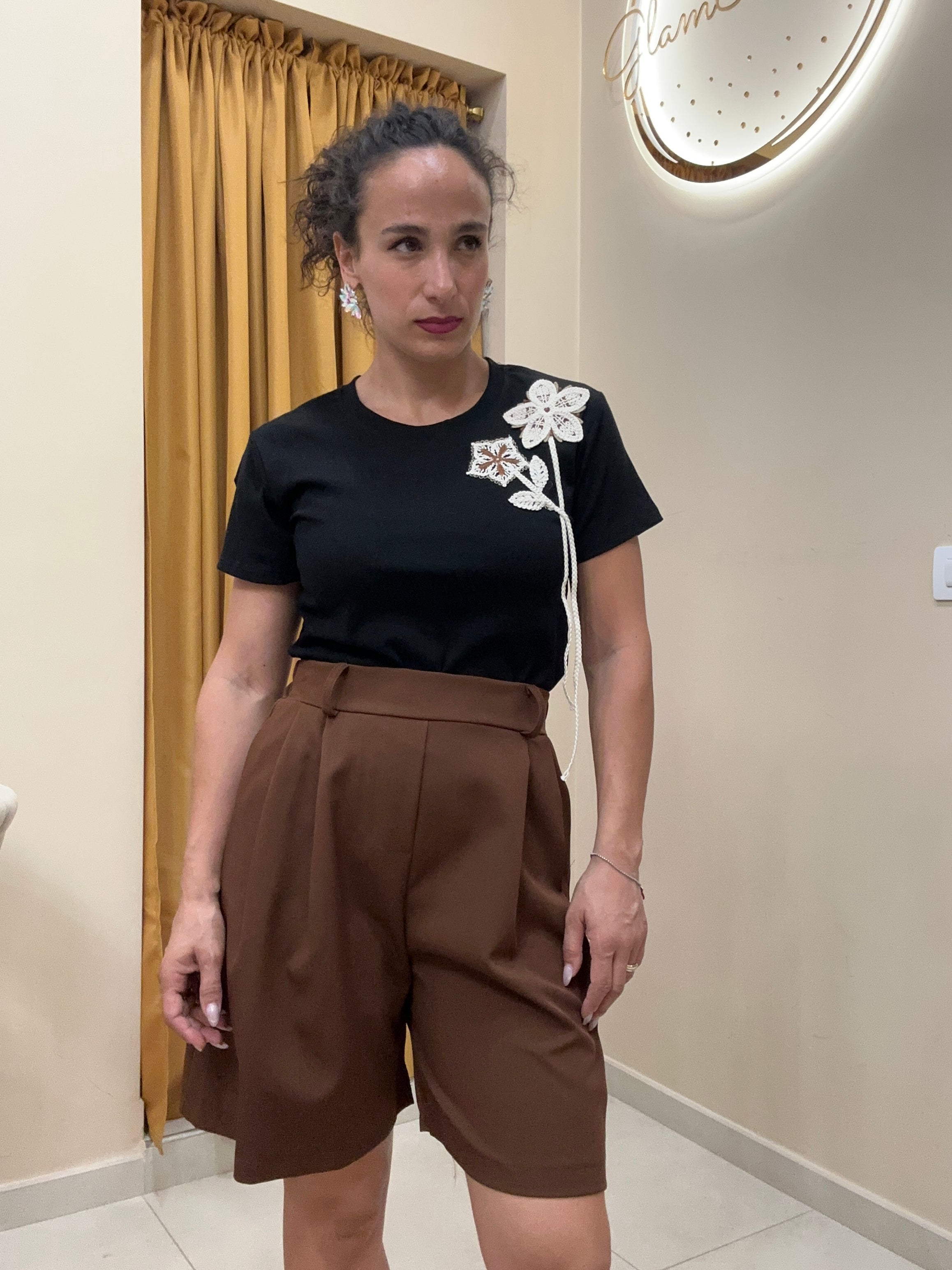 T-shirt fiore laterale