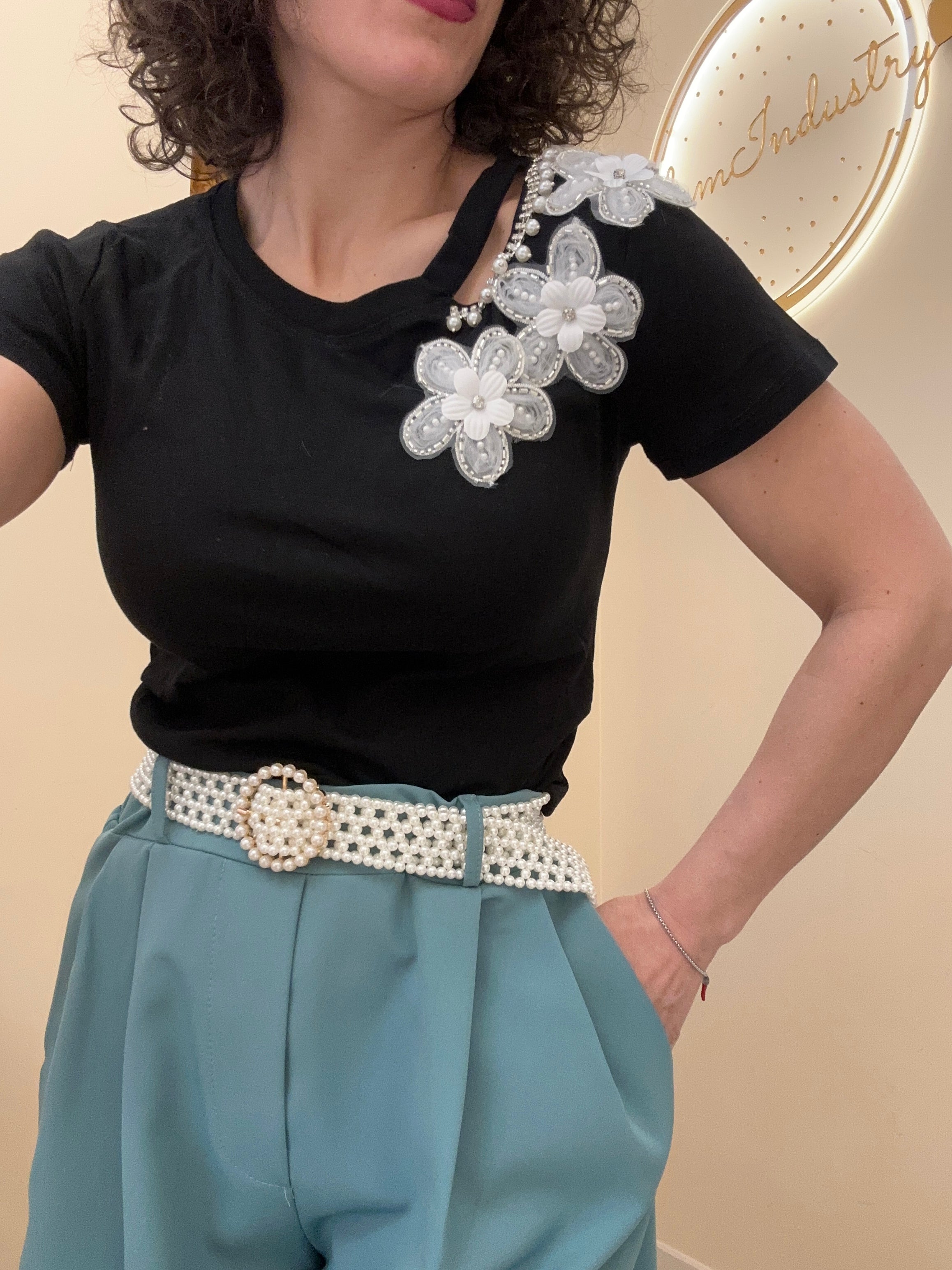 T-shirt goccia e fiori