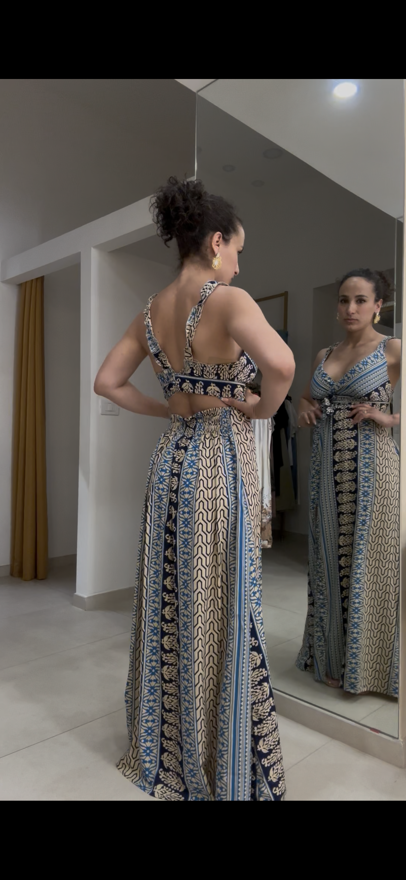 India spacco blu