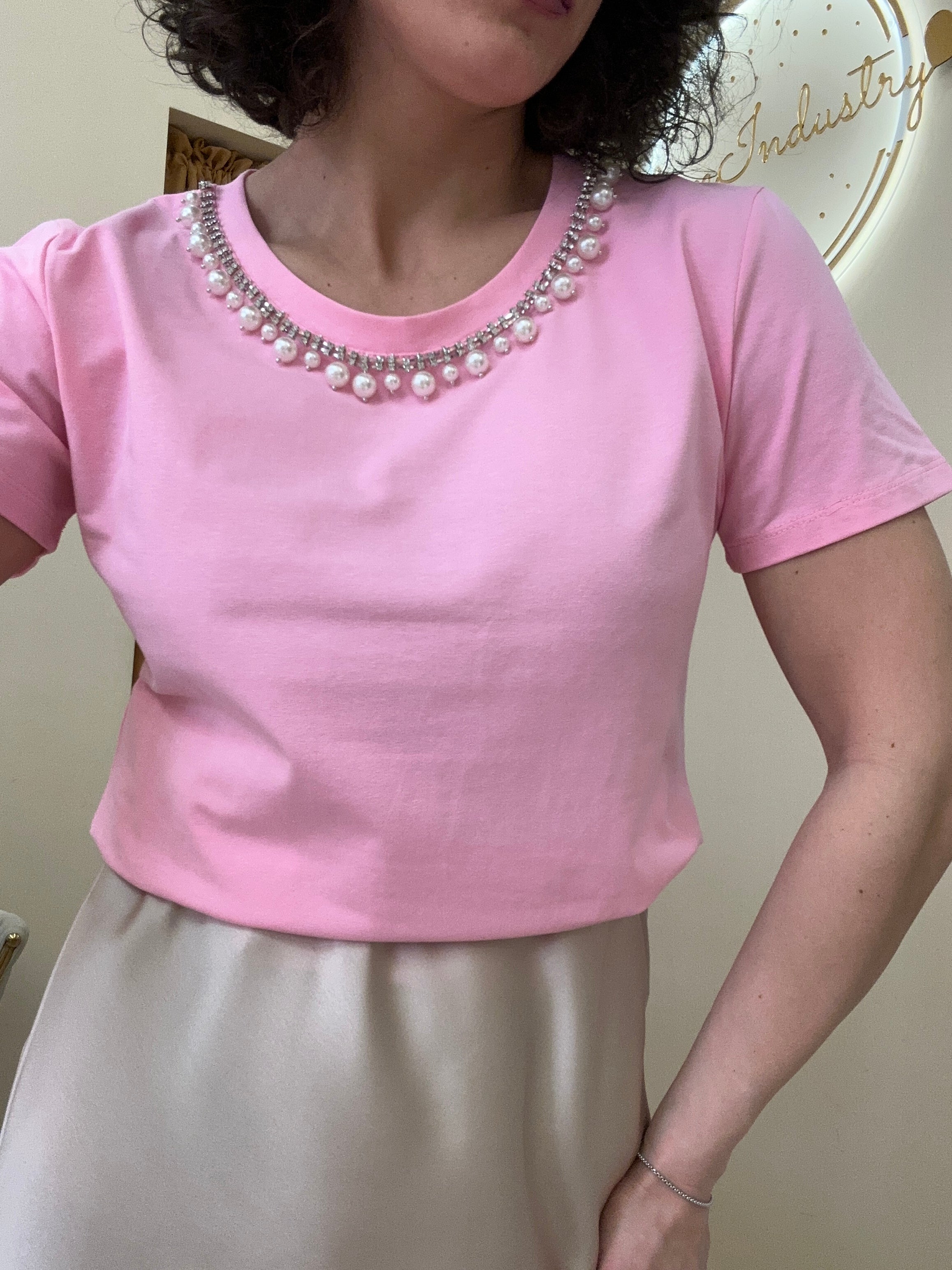 T-shirt collana