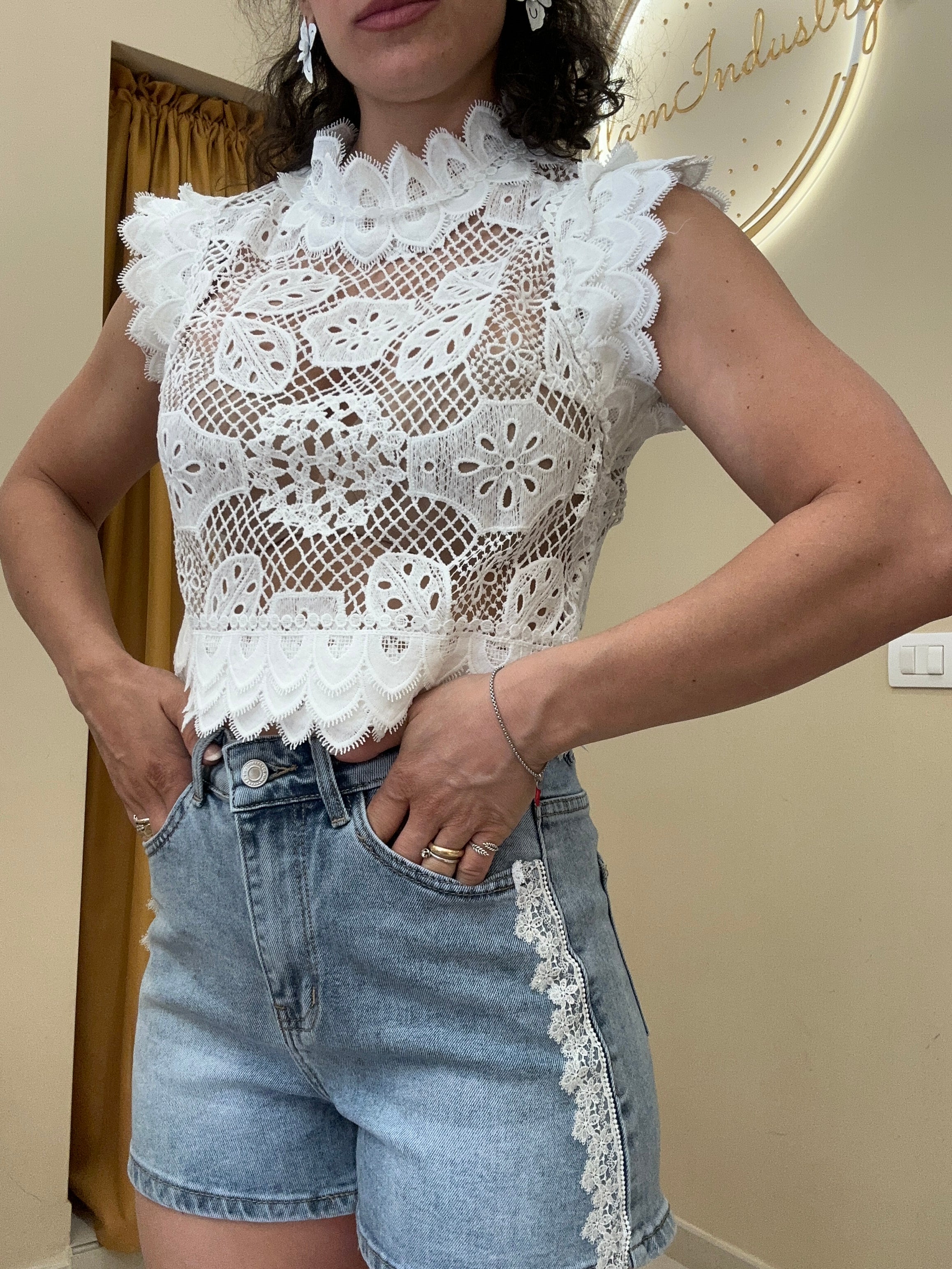 Short merletto laterale
