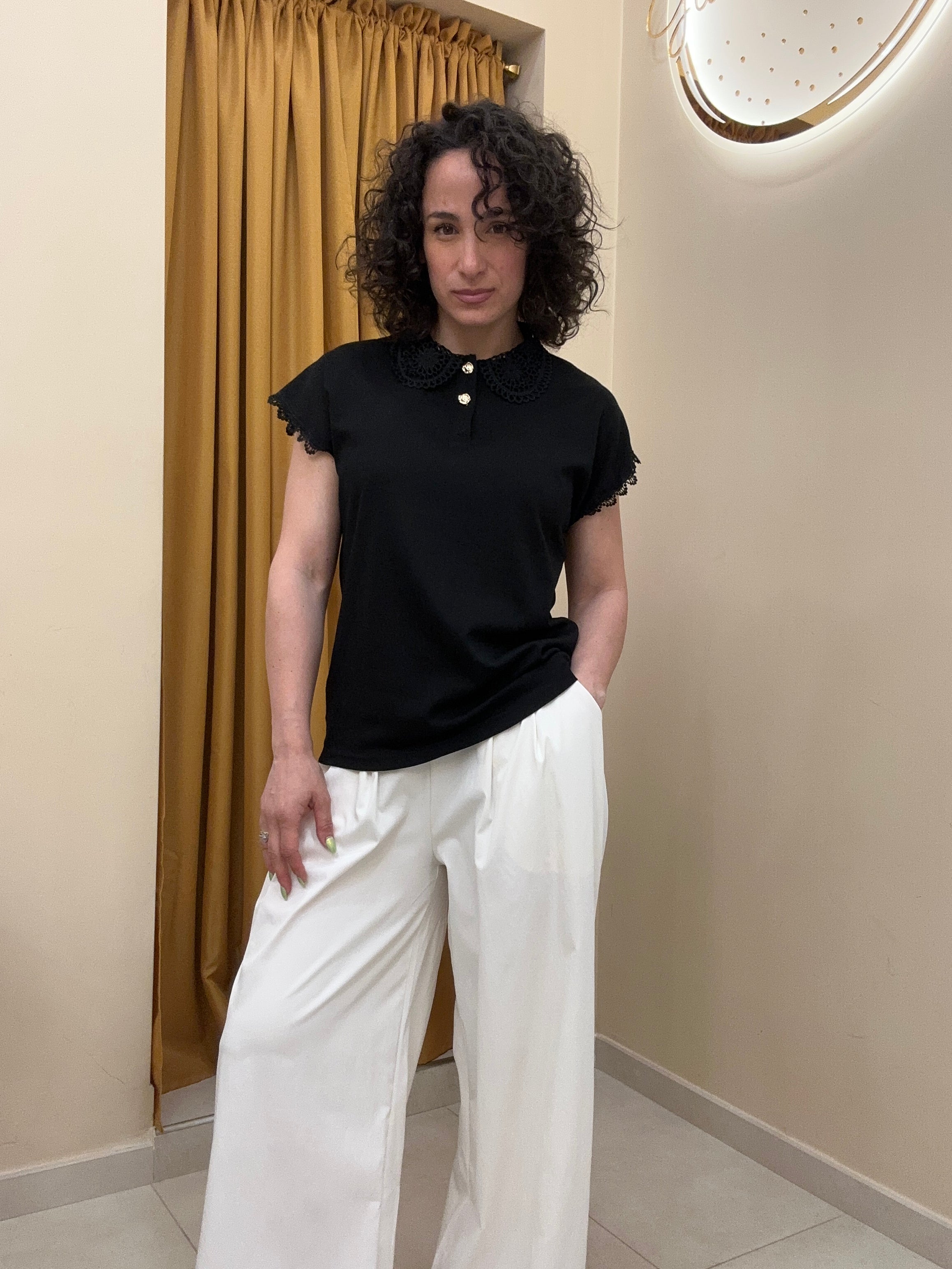 T-shirt colletto merletto