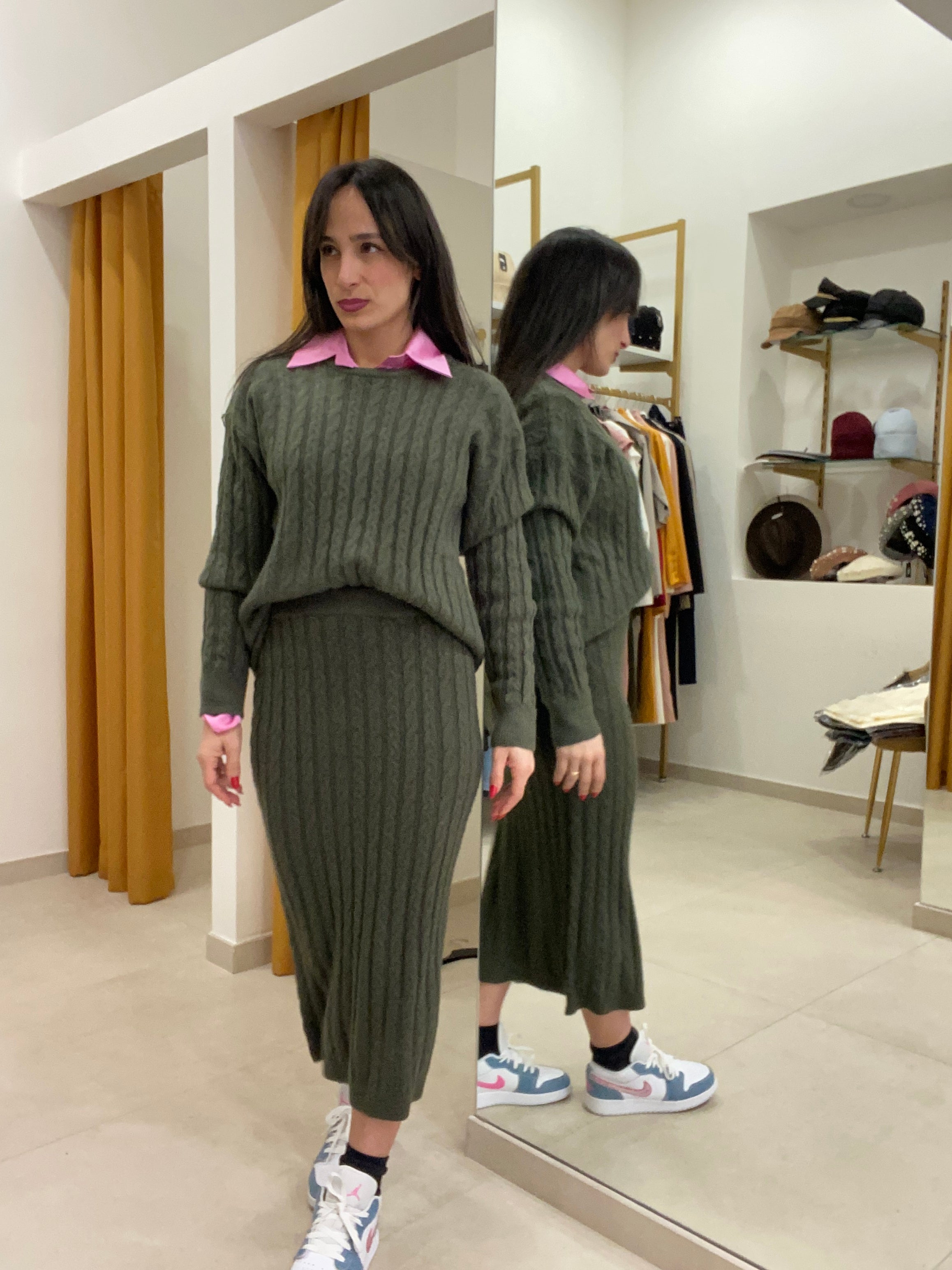 Coordinato in lana con trama trecce