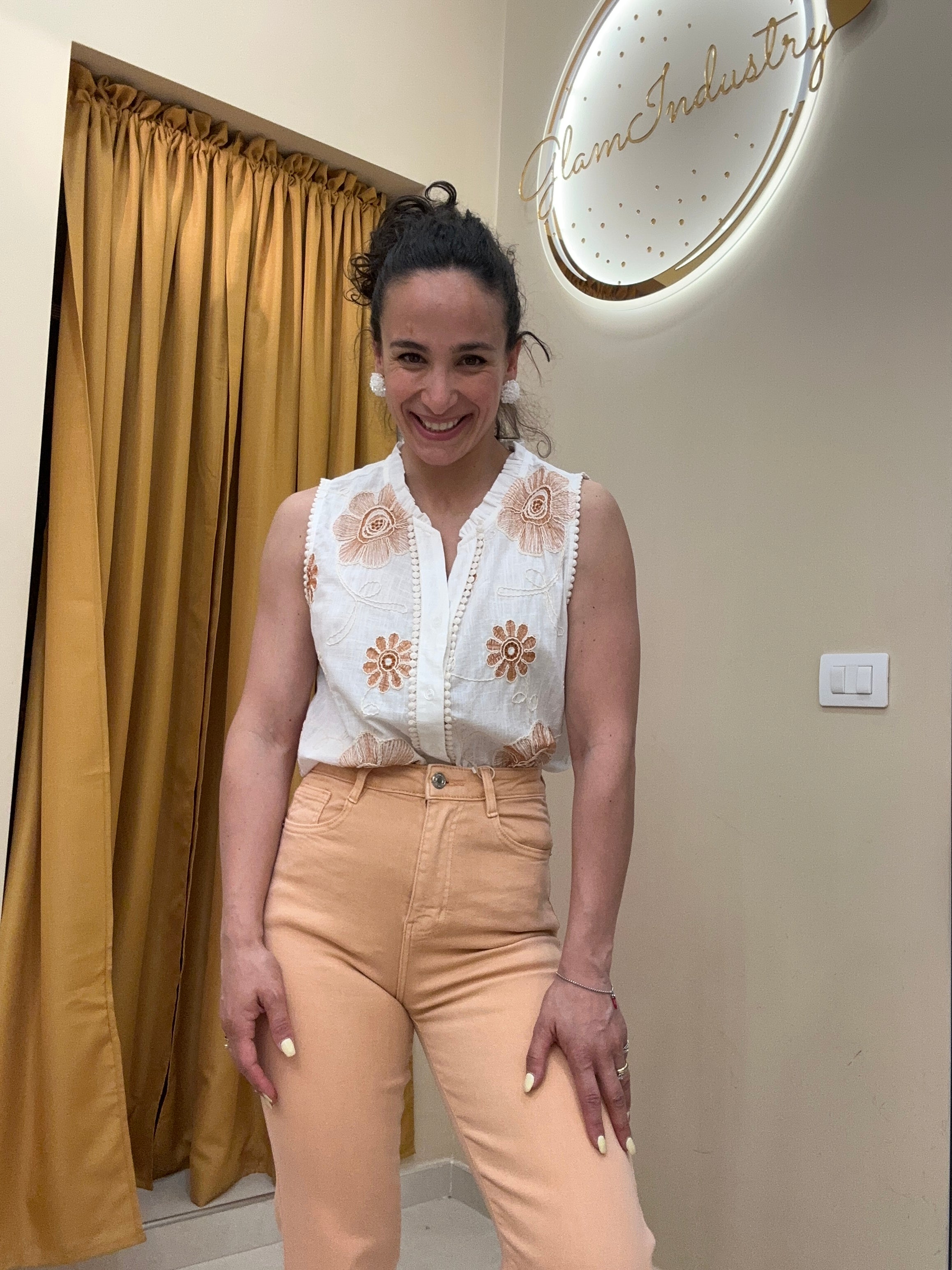 Camicia fiori ricamati