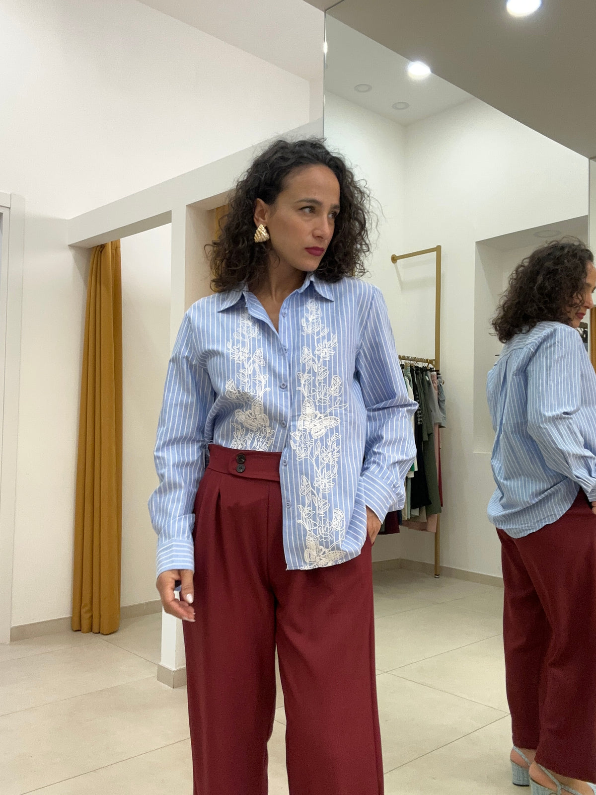 Maxi camicia con fiori ricamati
