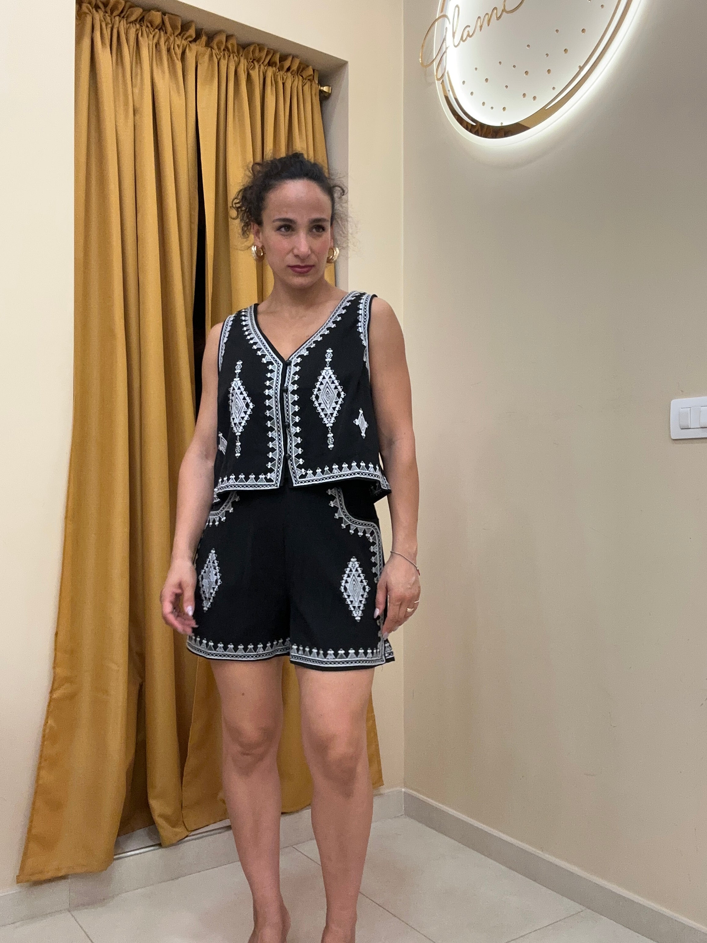 Tailleur egiziana